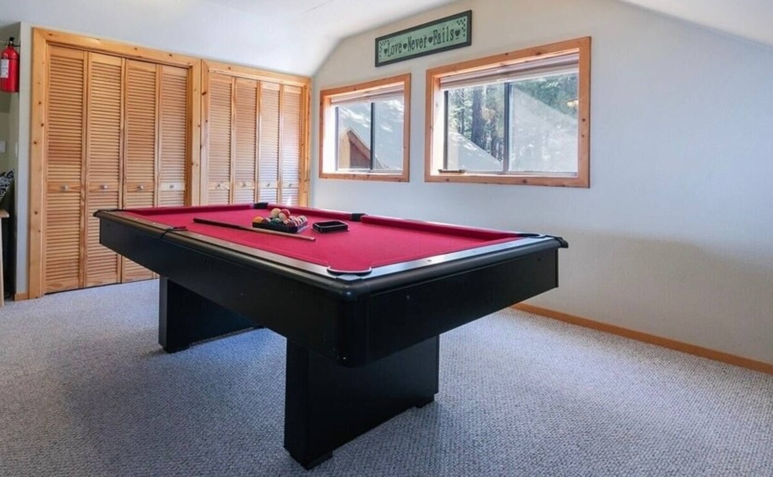 Cozy Cabin Relaxing Hot Tub and Pool Table Fun - Photo 9