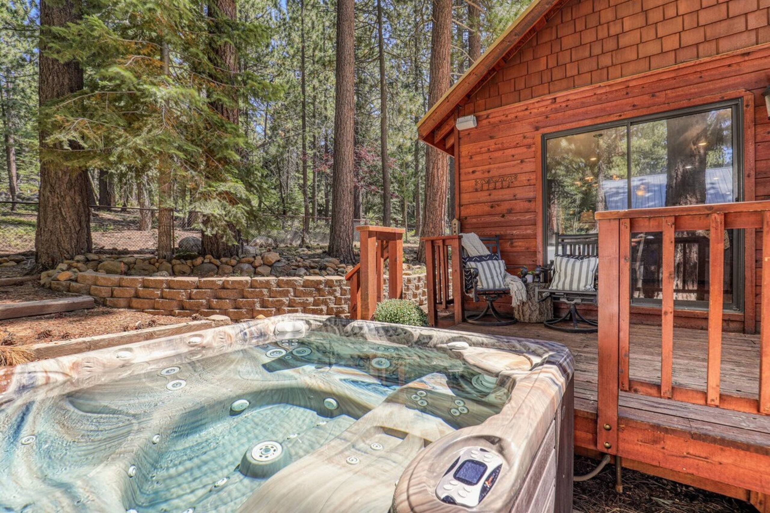 Cozy Cabin Relaxing Hot Tub and Pool Table Fun - Photo 42