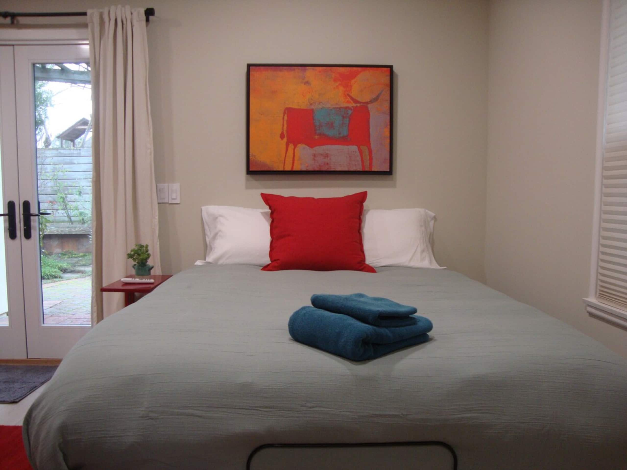 Modern Studio 10-min drive to Stanford U./Hospital - Main photo