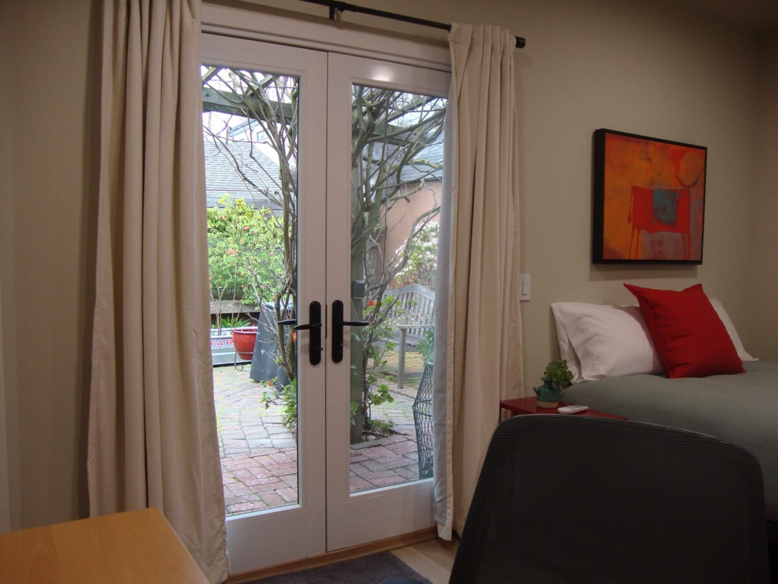 Modern Studio 10-min drive to Stanford U./Hospital - Photo 17