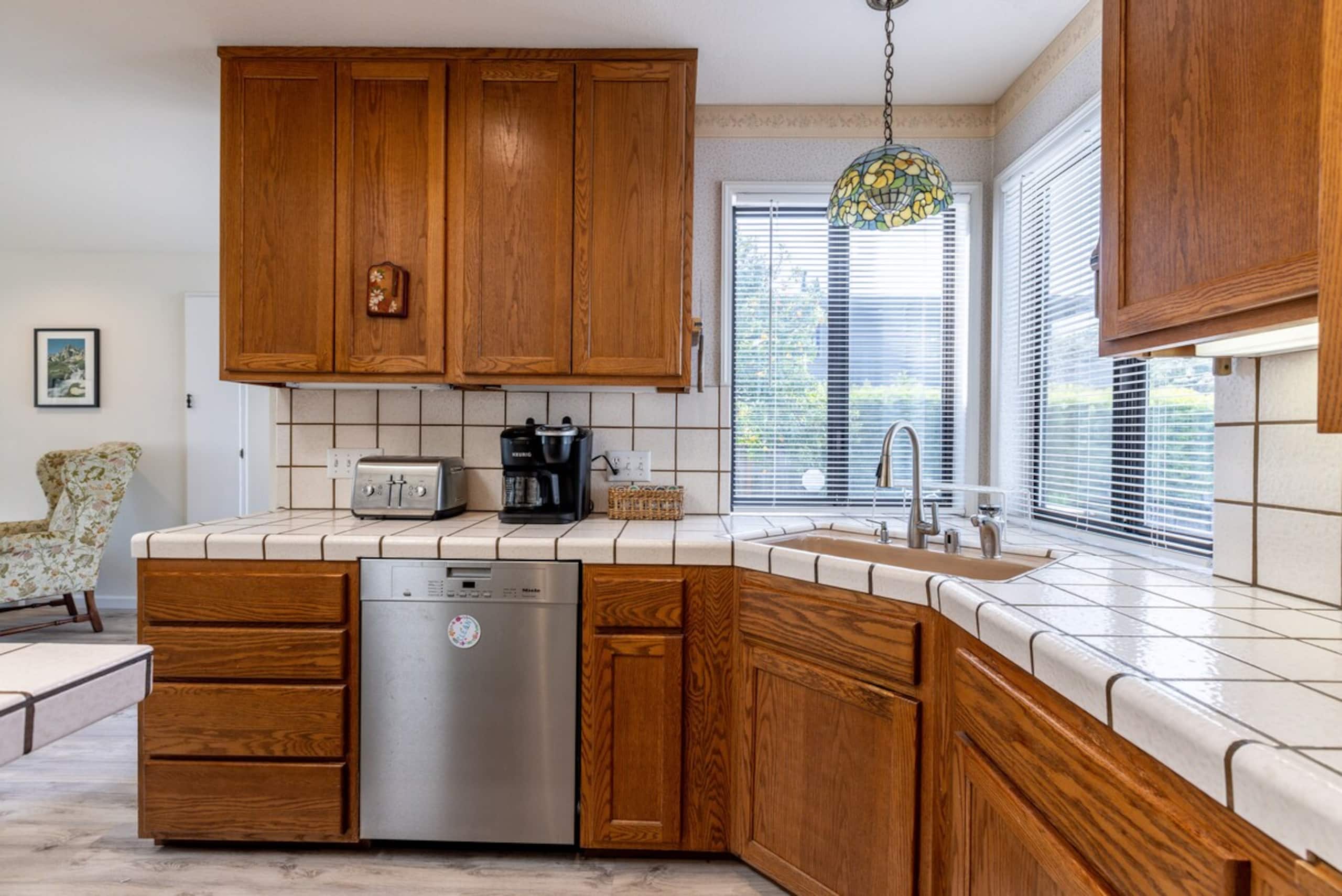 Quaint & Charming 4BR Tranquil Palo Alto Retreat - Photo 15