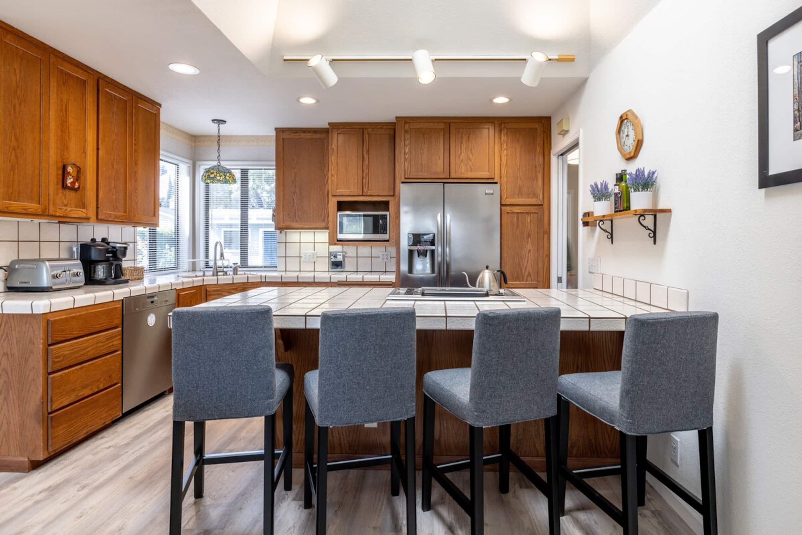 Quaint & Charming 4BR Tranquil Palo Alto Retreat - Photo 42