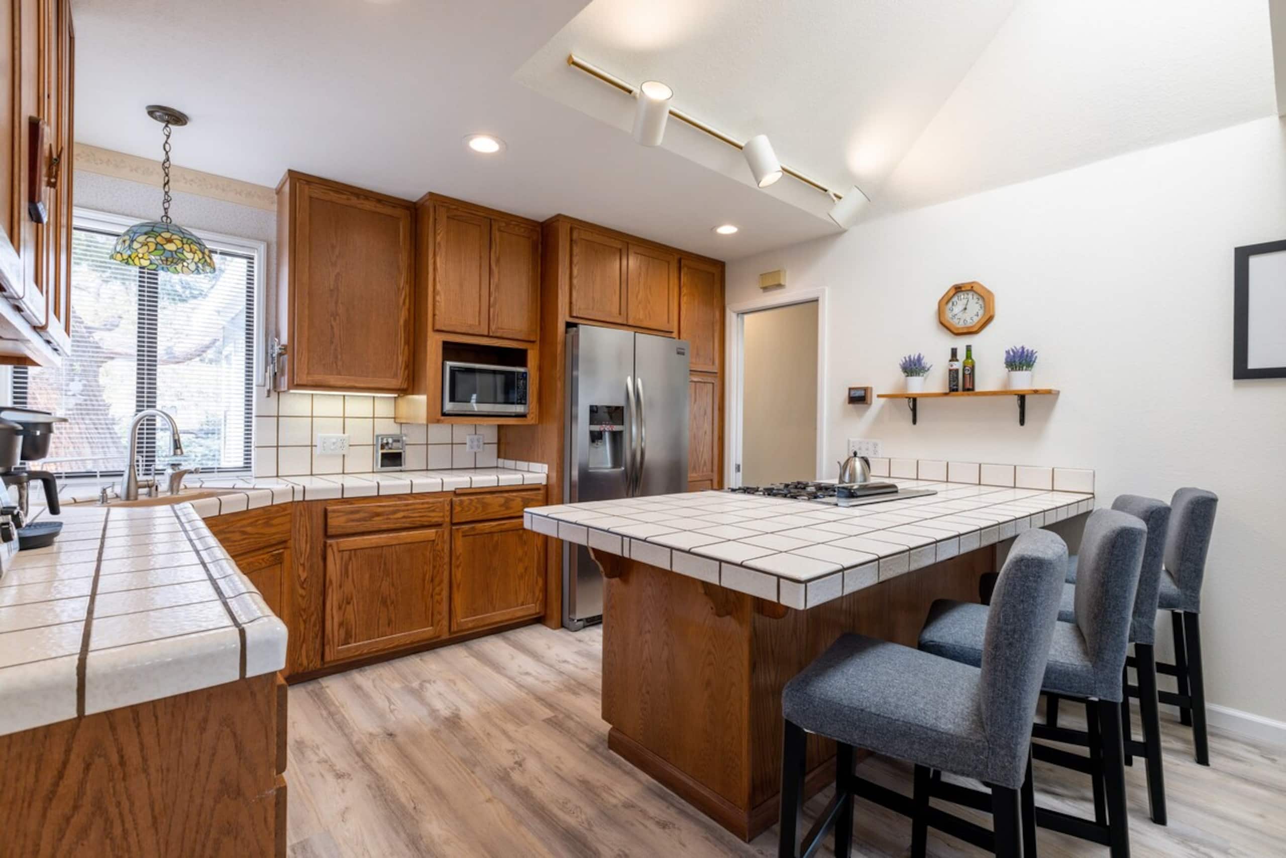 Quaint & Charming 4BR Tranquil Palo Alto Retreat - Photo 14