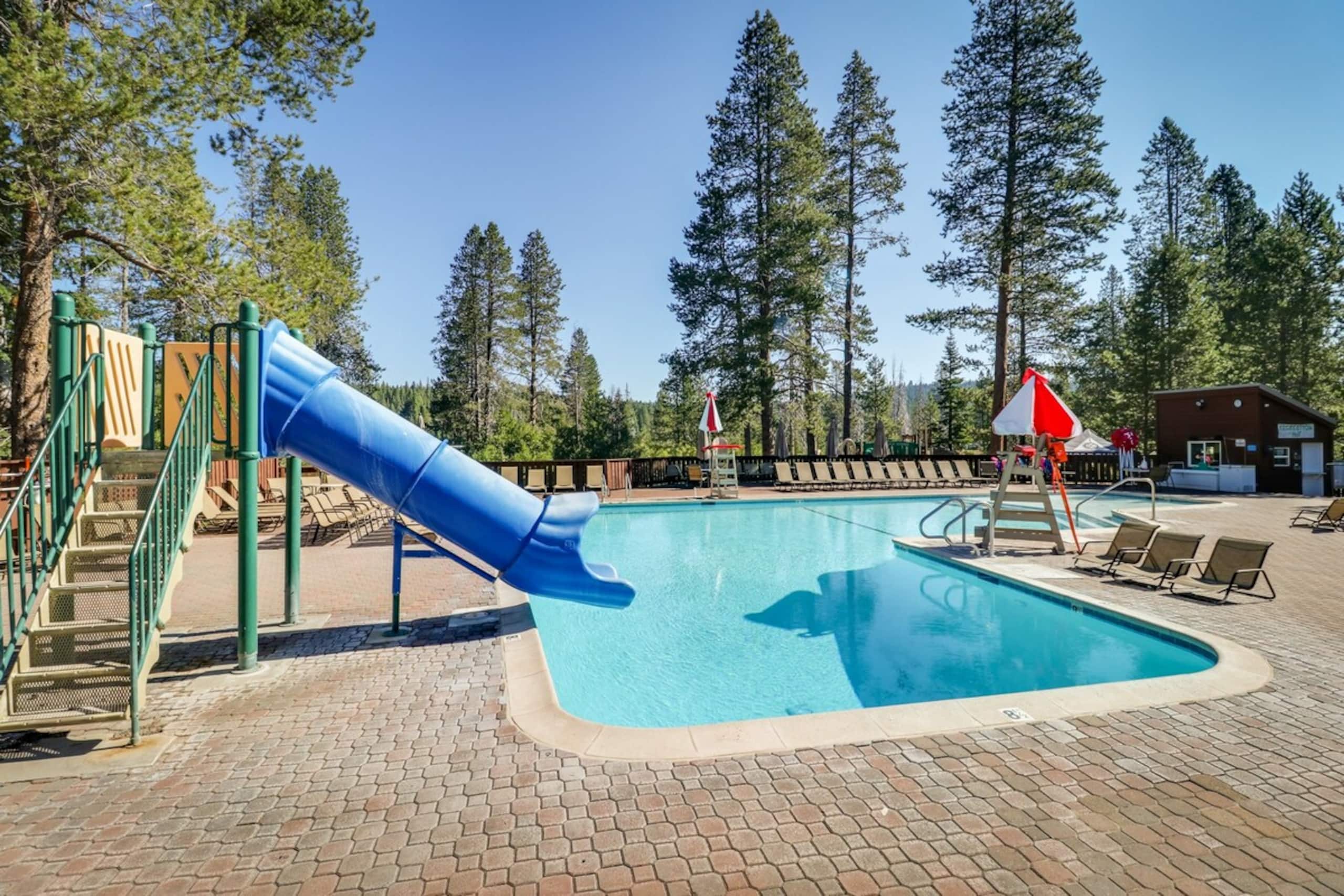 Serene 3BR 2nd-Floor, Balcony, Pool - Photo 19