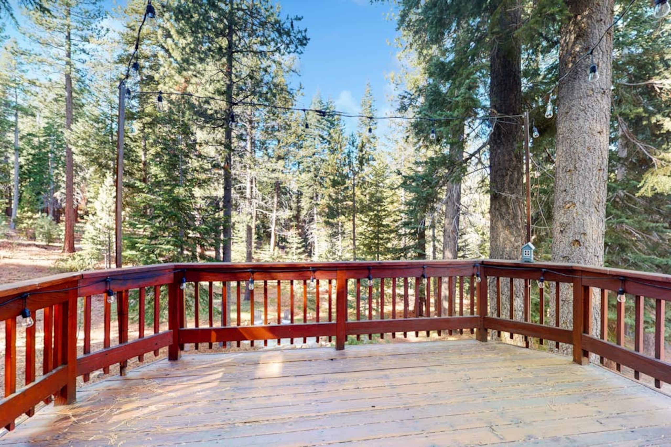 Serene 3BR 2nd-Floor, Balcony, Pool - Photo 21