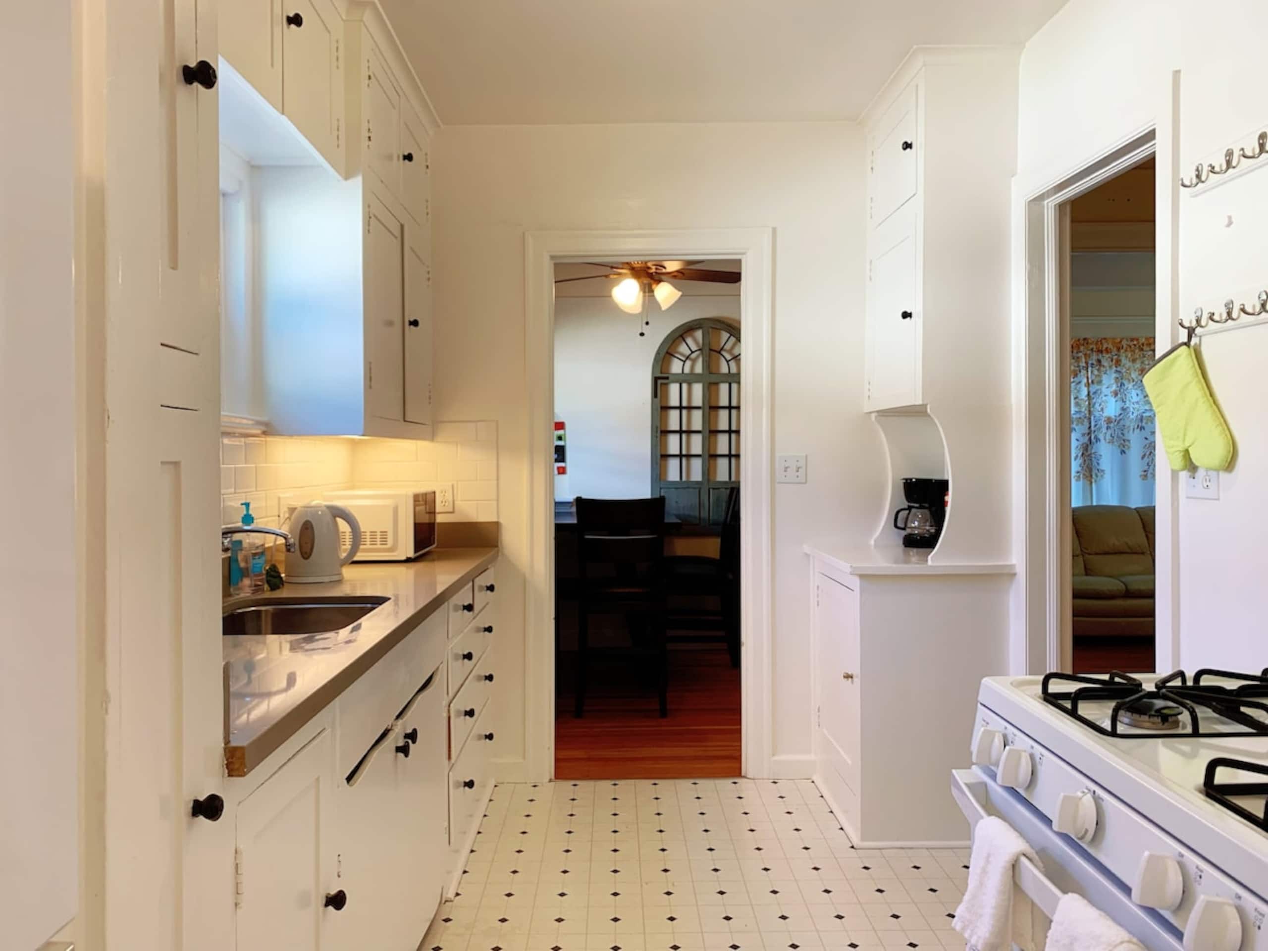Cozy Palo Alto Cottage Near Stanford - Main photo