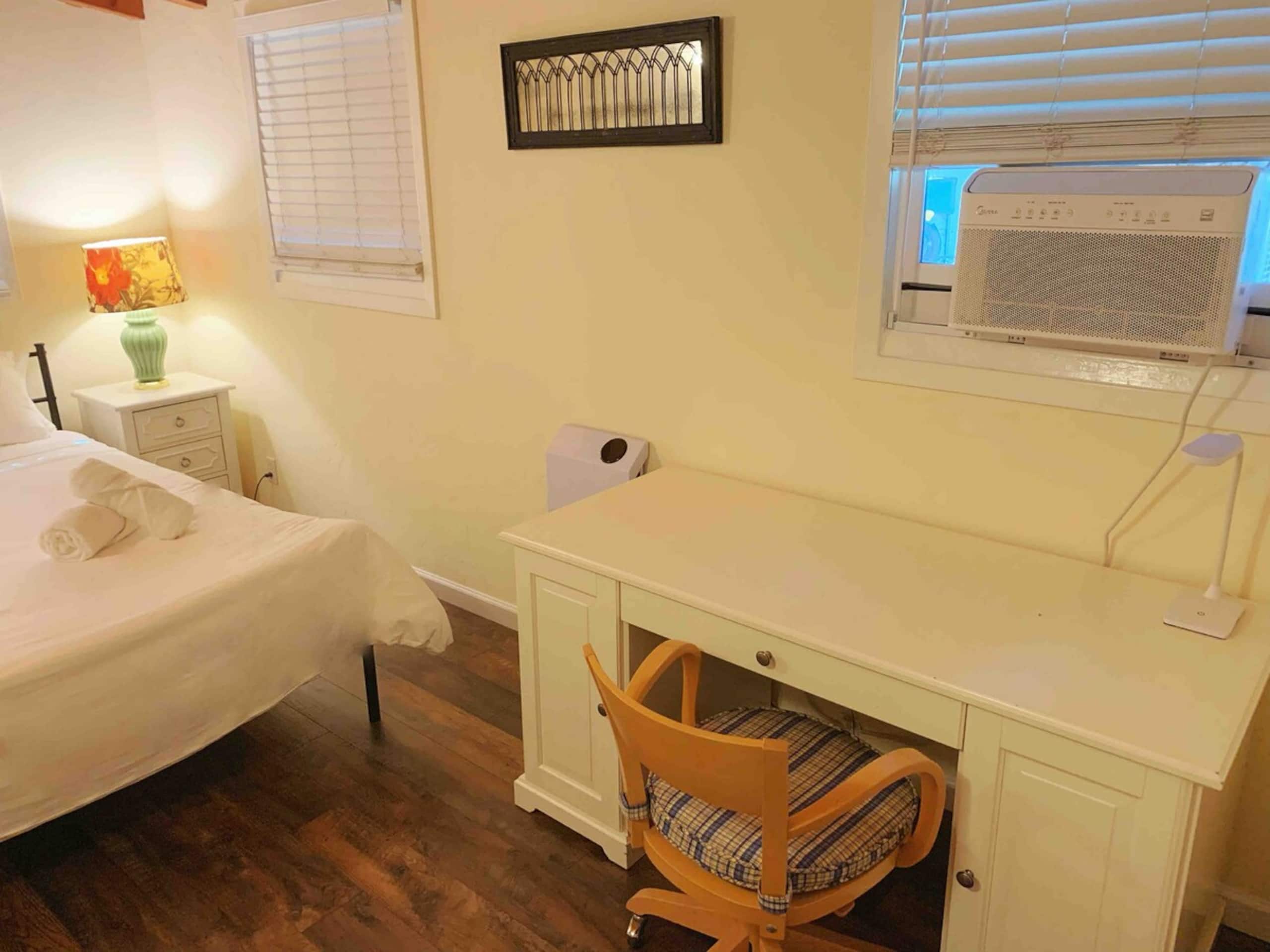Cozy Palo Alto Cottage Near Stanford - Photo 9