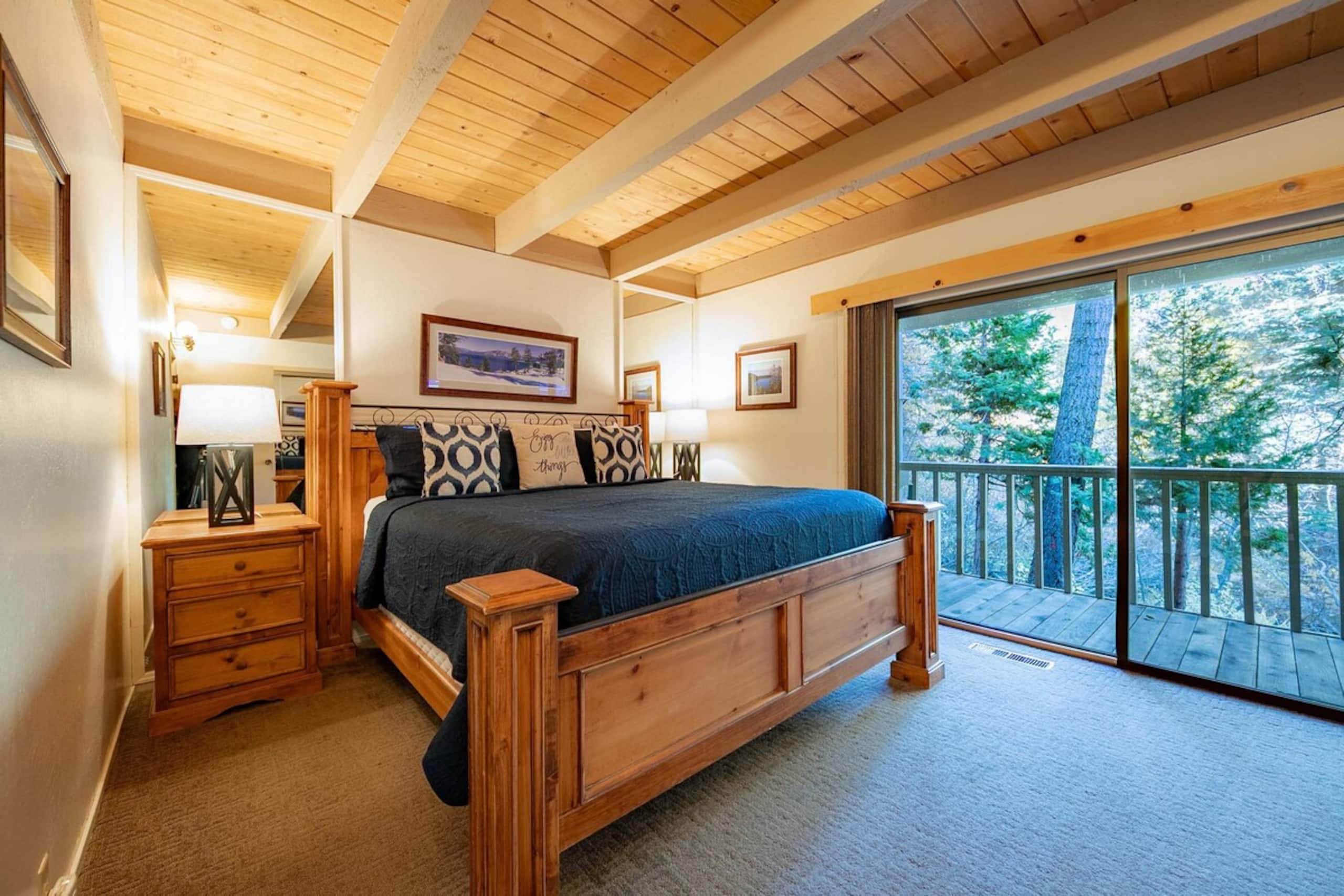 Creekside Chalet, Stay for 6 - Photo 16