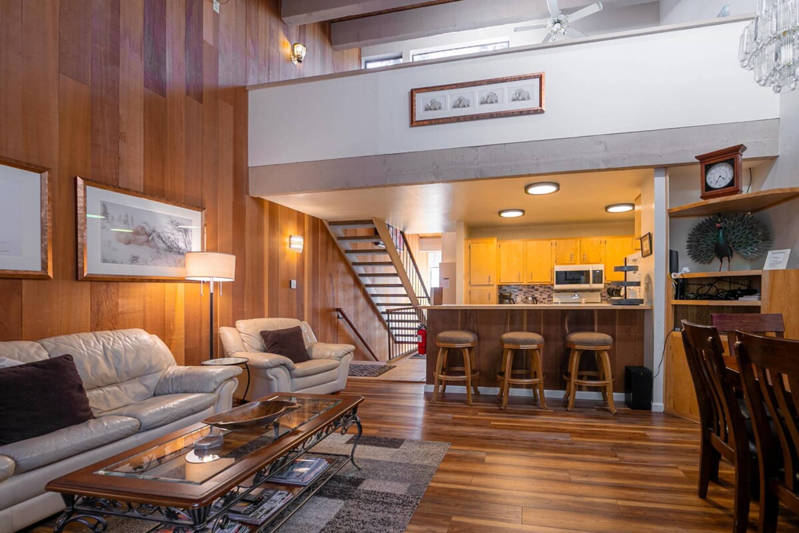 Creekside Chalet, Stay for 6 - Photo 1