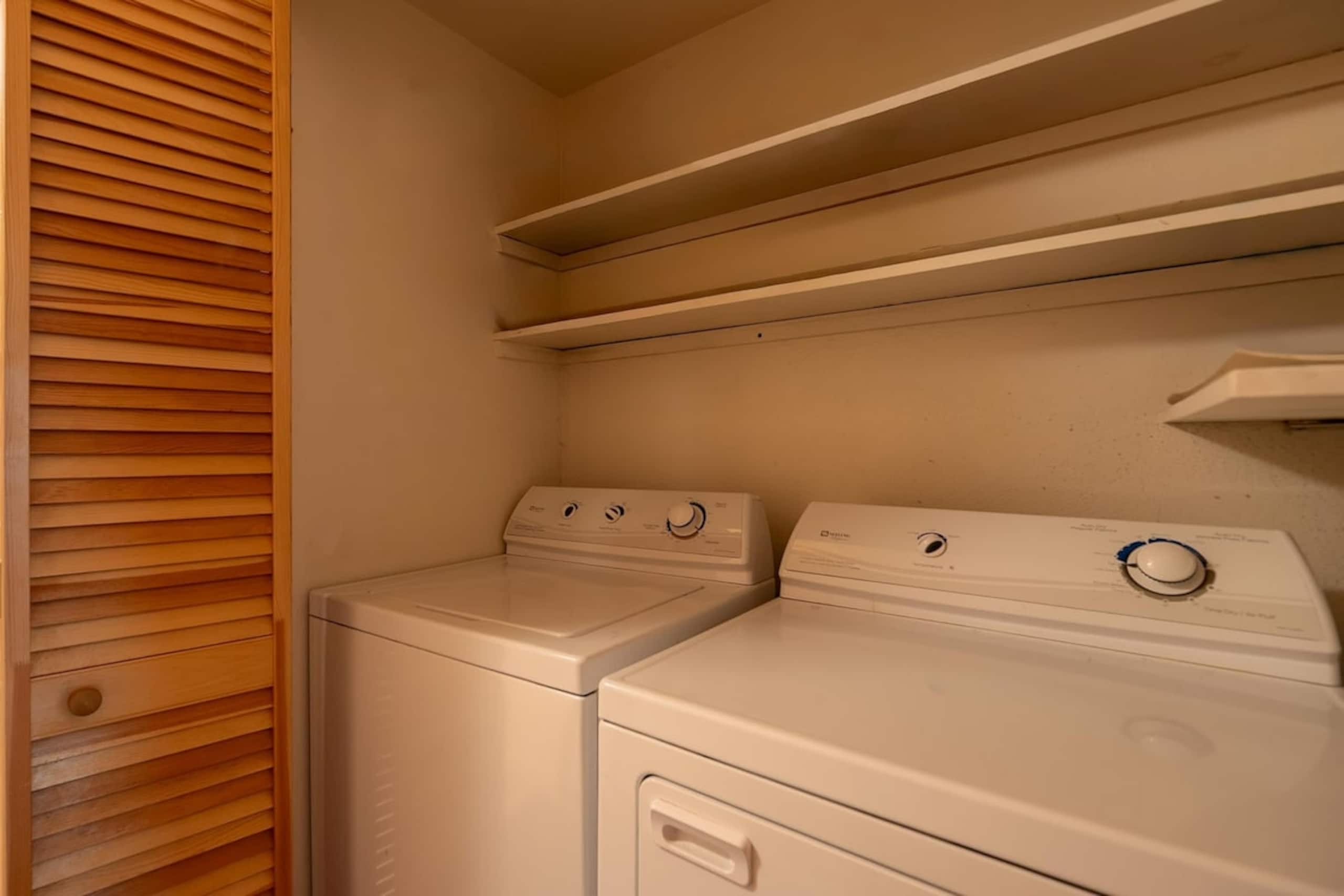 Creekside Chalet, Stay for 6 - Photo 24