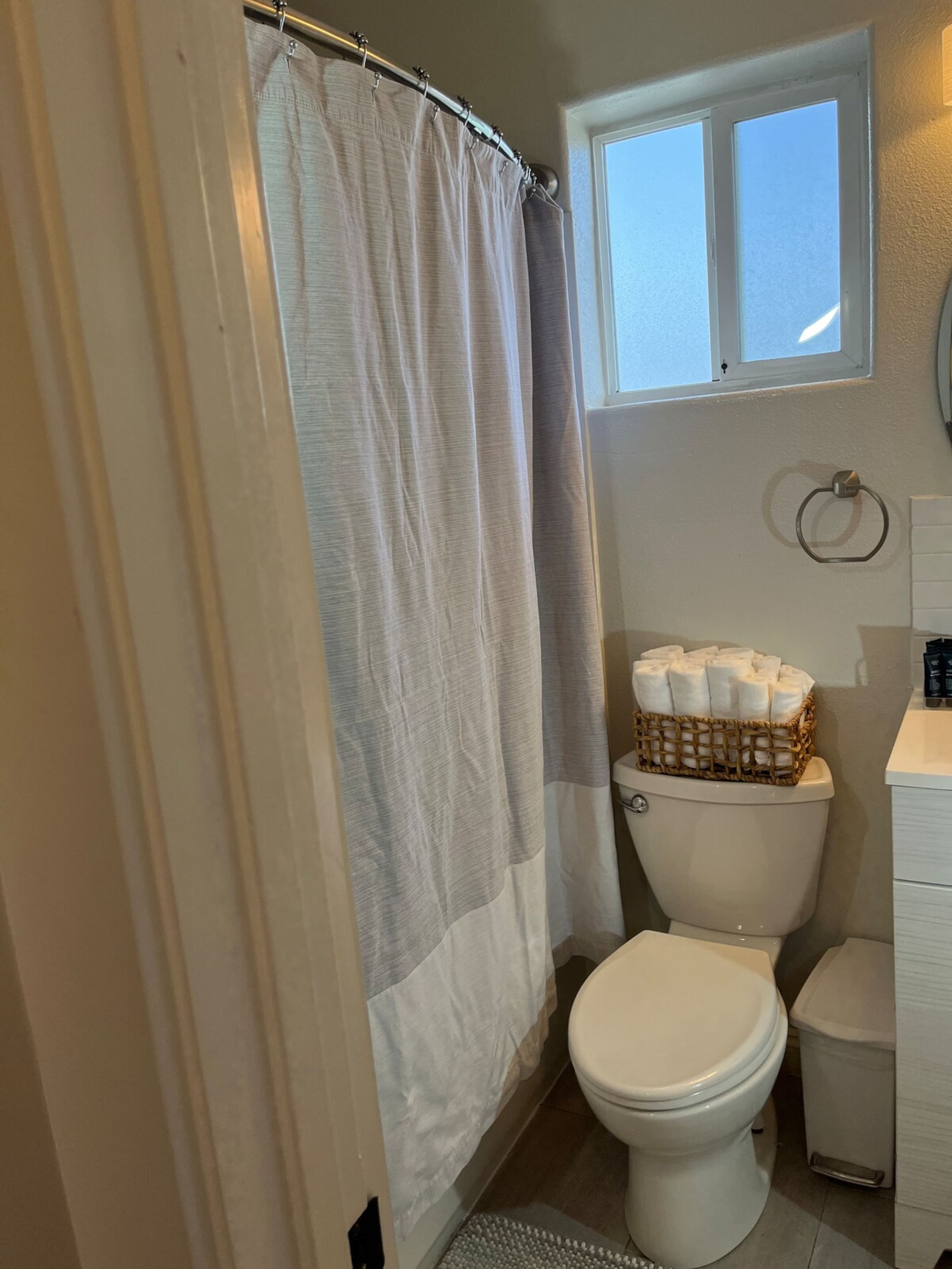 Brighton Beach Cottage, One Bedroom plus Loft - Photo 14