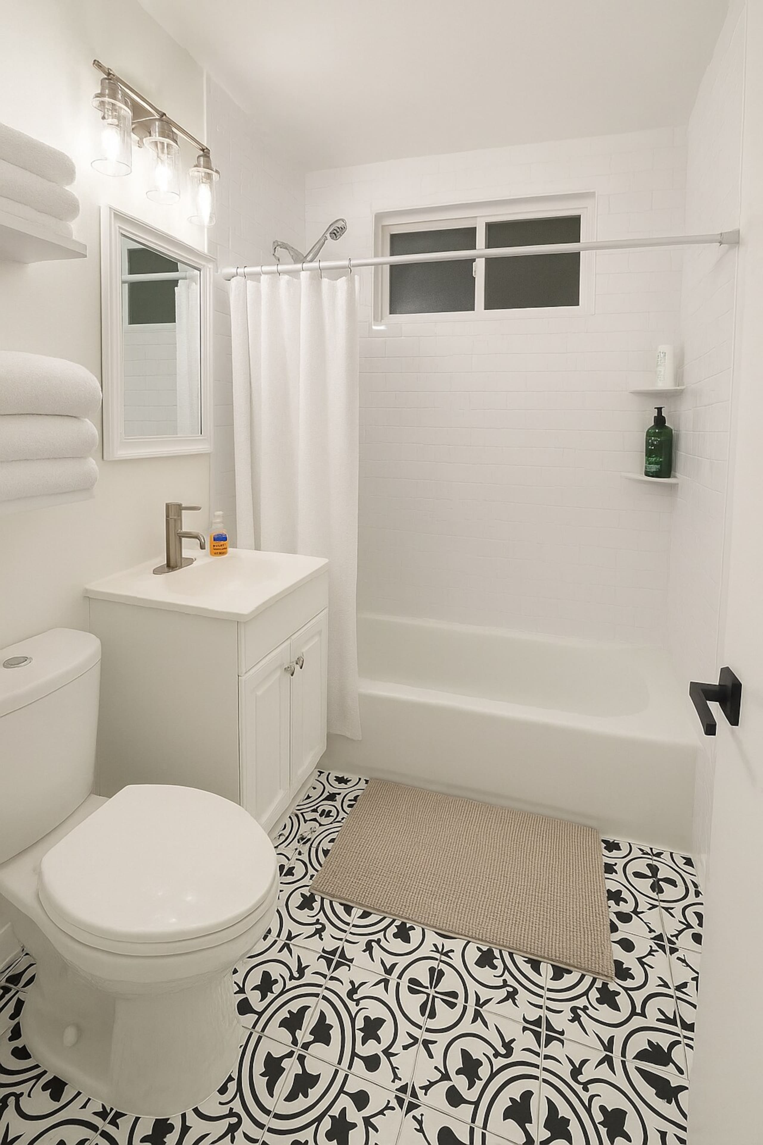 3BR Pacifica Walk to Beach Coastal Retreat, SF SFO - Photo 13