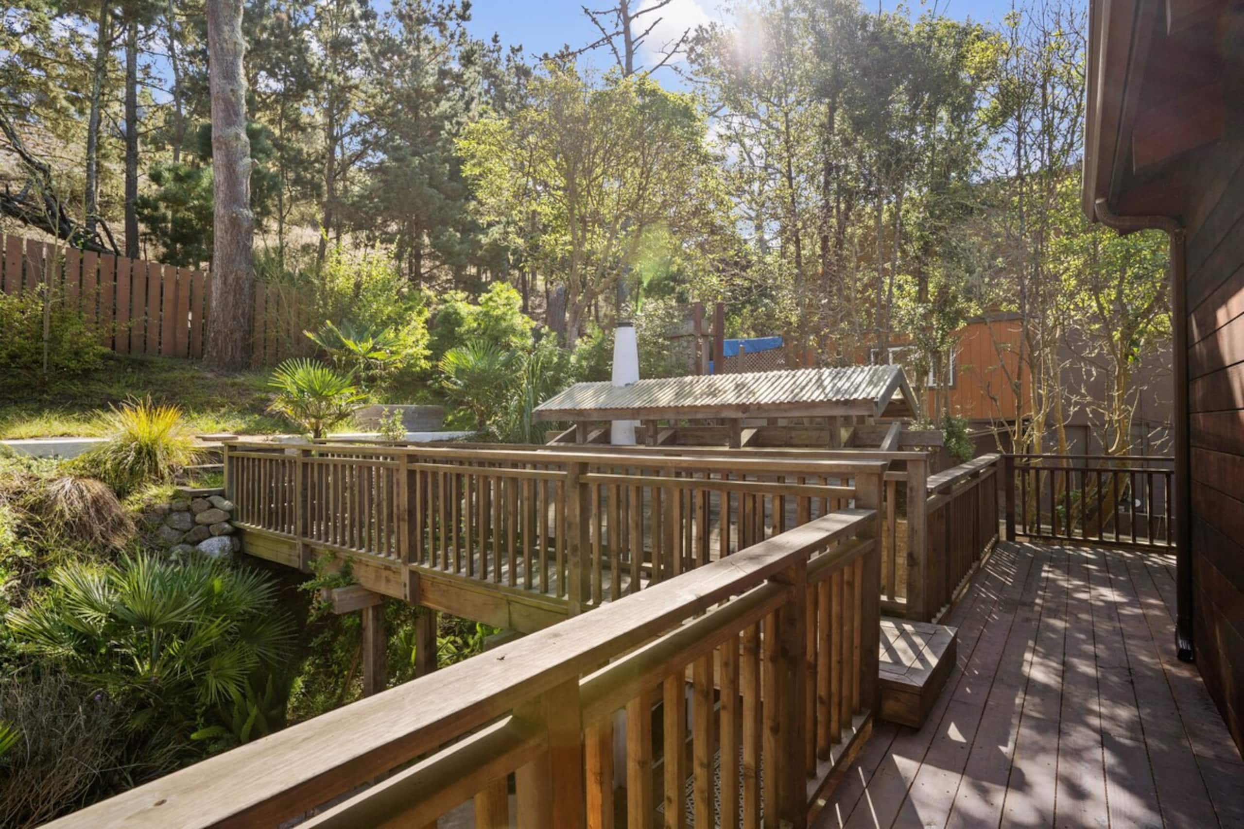 Stylish 3BR Pacifica Home, Stunning Ocean View - Photo 40