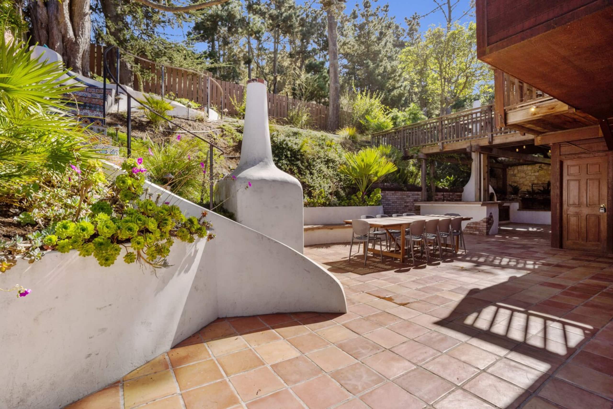 Stylish 3BR Pacifica Home, Stunning Ocean View - Photo 47