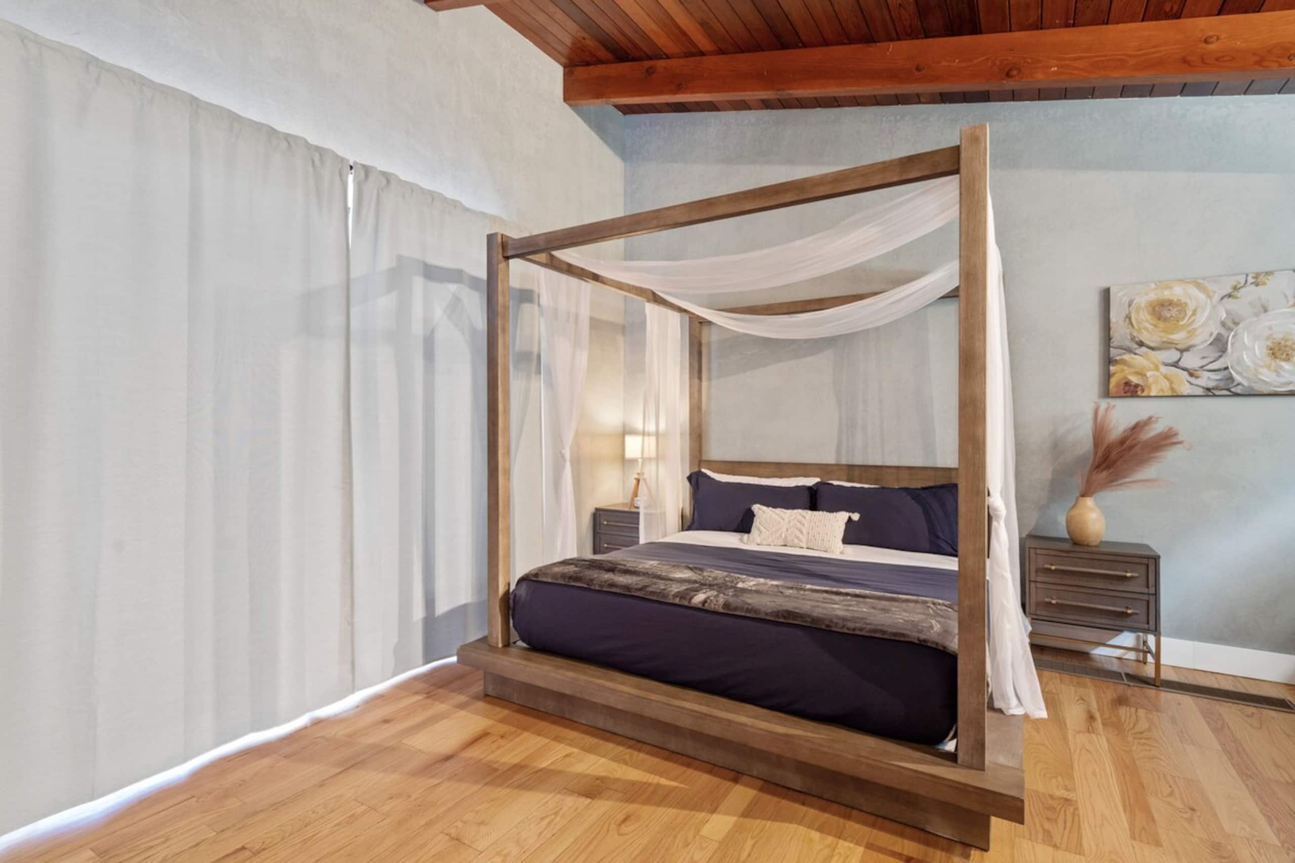 Stylish 3BR Pacifica Home, Stunning Ocean View - Photo 27