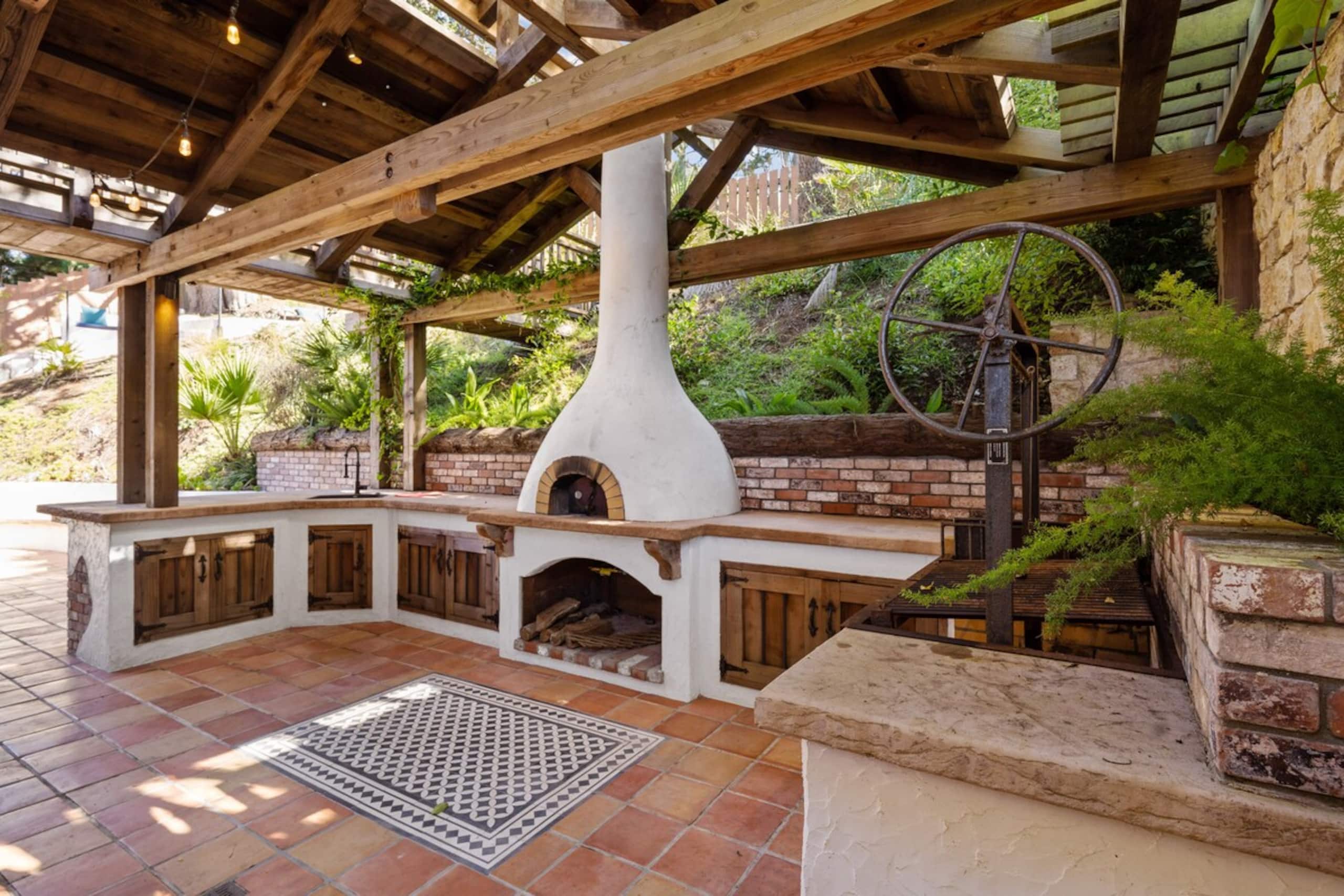 Stylish 3BR Pacifica Home, Stunning Ocean View - Photo 51