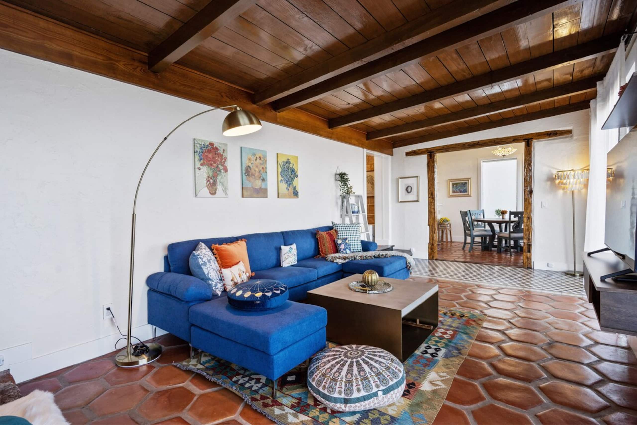 Stylish 3BR Pacifica Home, Stunning Ocean View - Photo 2