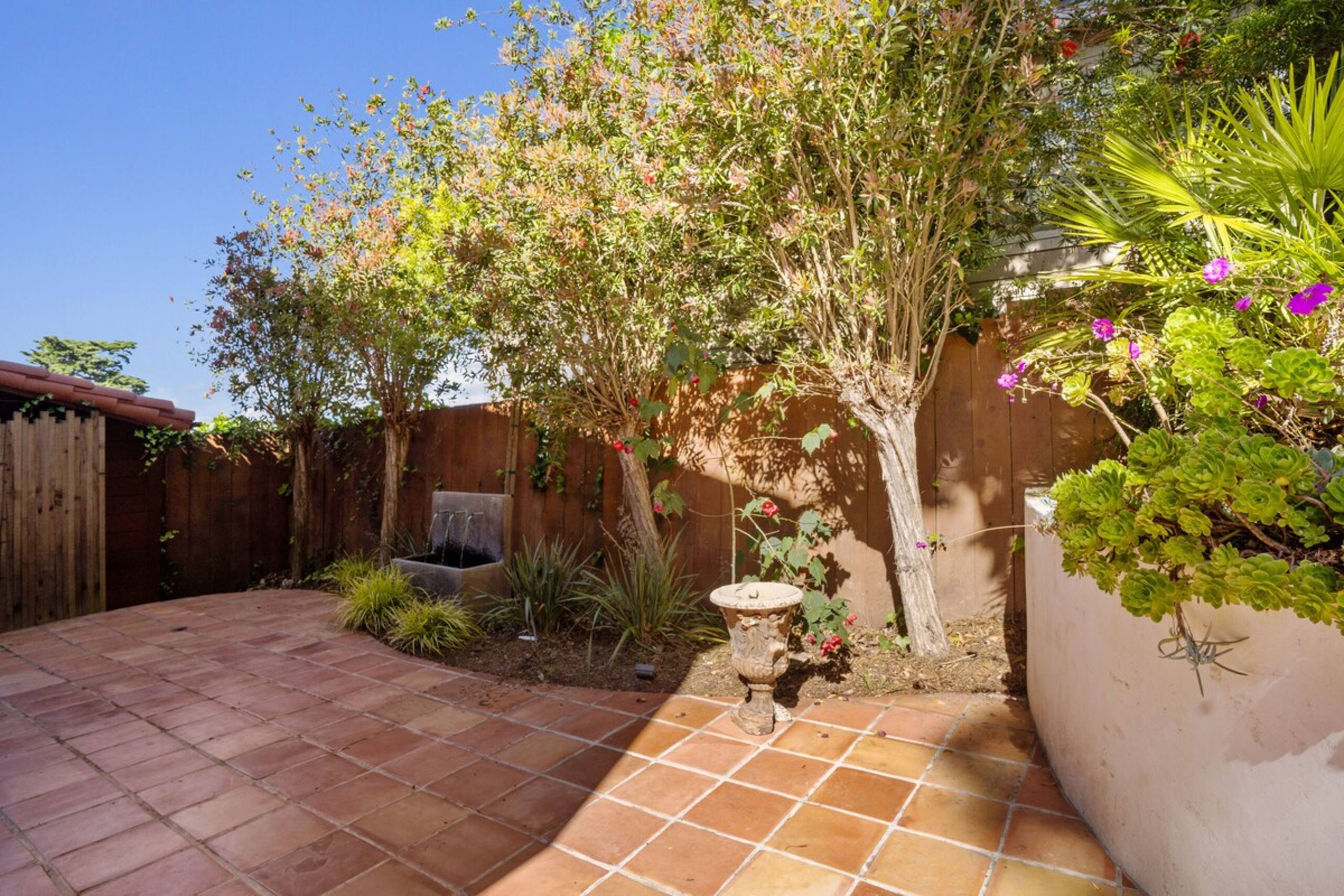 Stylish 3BR Pacifica Home, Stunning Ocean View - Photo 50