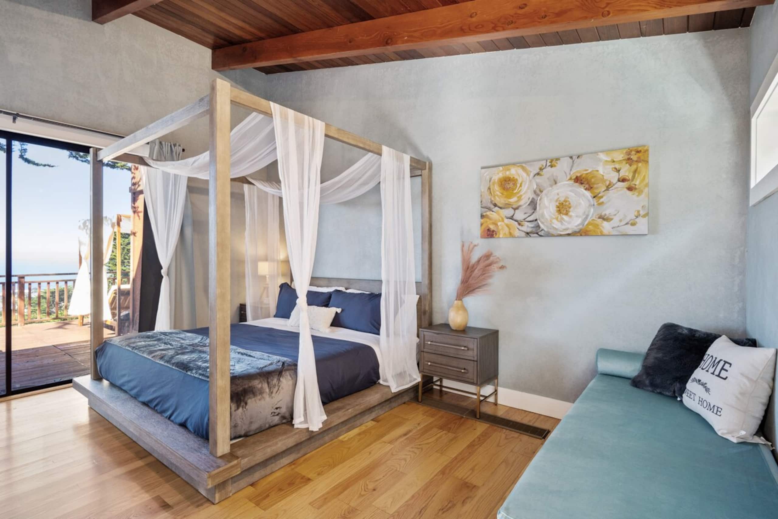 Stylish 3BR Pacifica Home, Stunning Ocean View - Photo 32