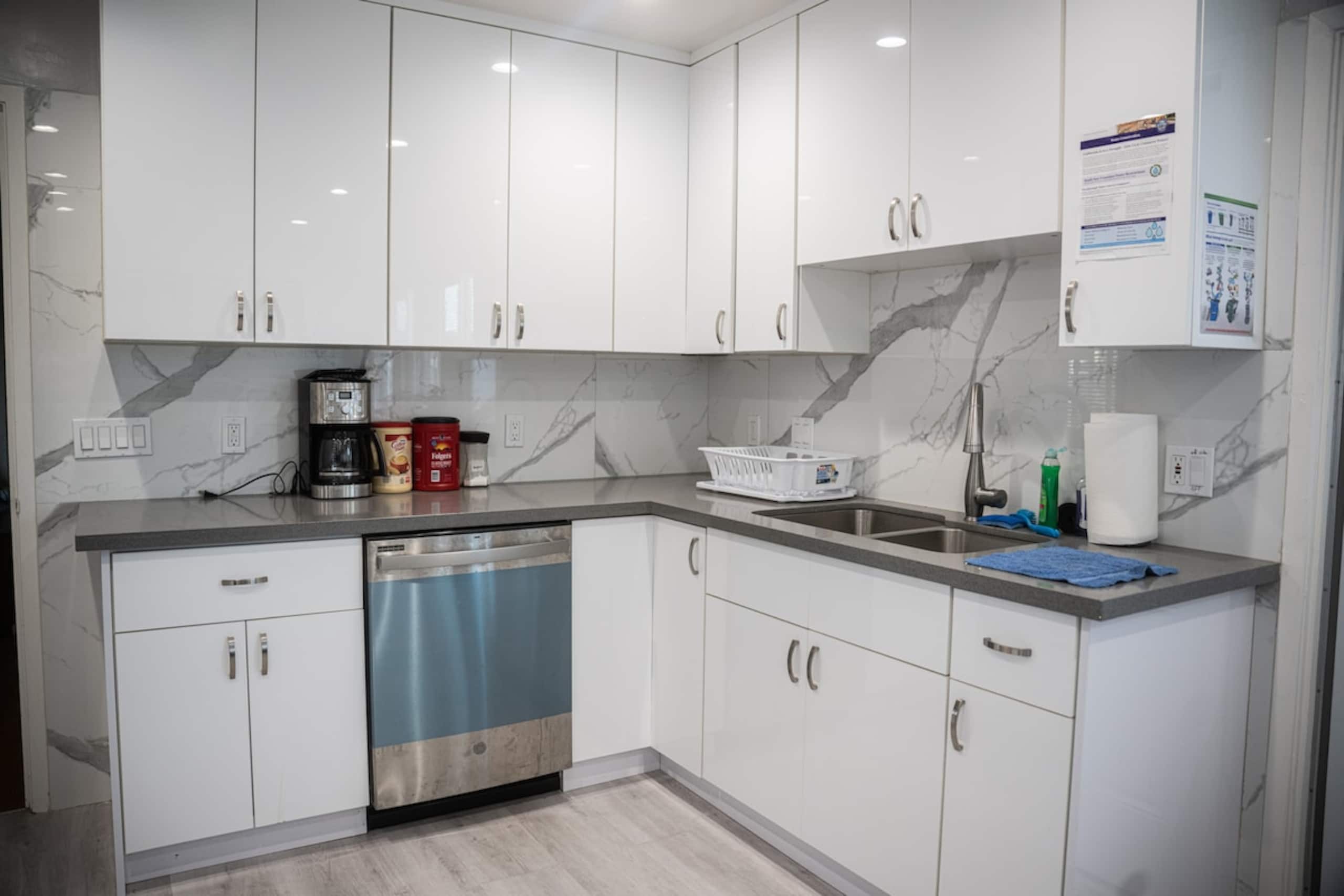 Luxury 3BDR/2BA Next To BART Subway, Close To SFO - Photo 7