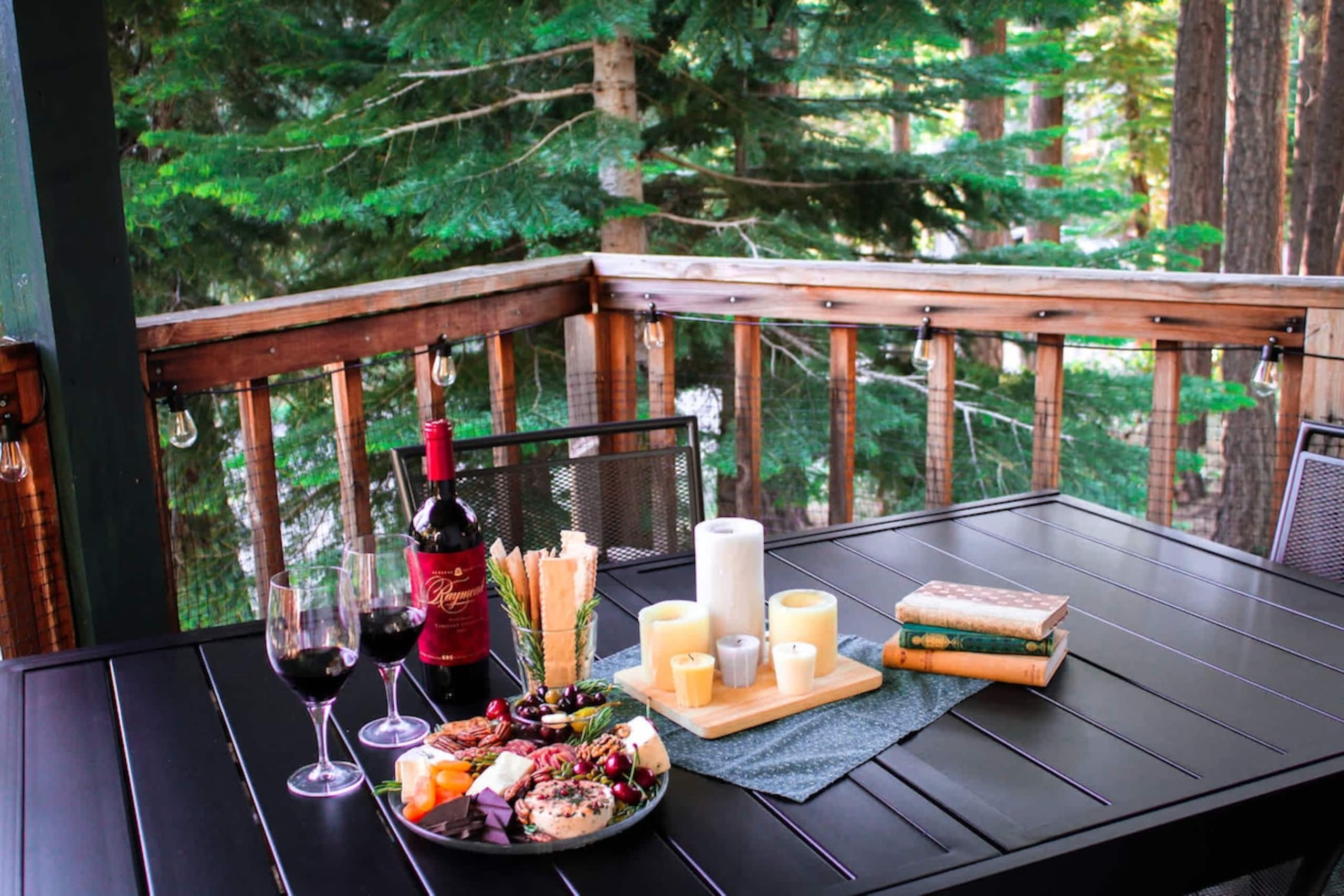 Cherry Hills Cabin - Sleeps 6, No Pets, Family Fun - Photo 3