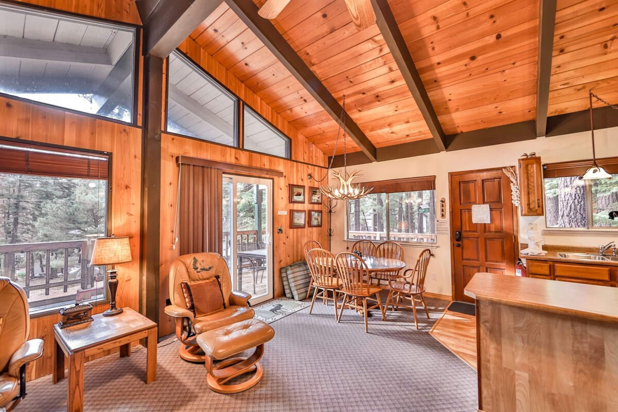 Cherry Hills Cabin - Sleeps 6, No Pets, Family Fun - Photo 6