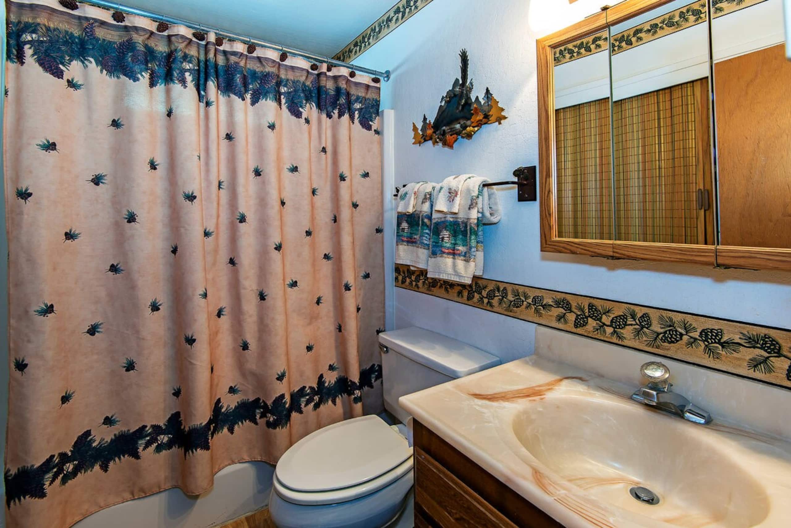 Cherry Hills Cabin - Sleeps 6, No Pets, Family Fun - Photo 16