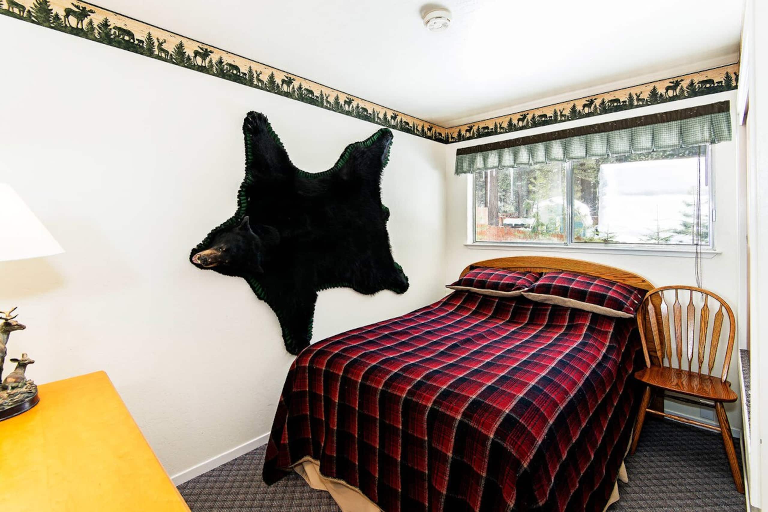 Cherry Hills Cabin - Sleeps 6, No Pets, Family Fun - Photo 14