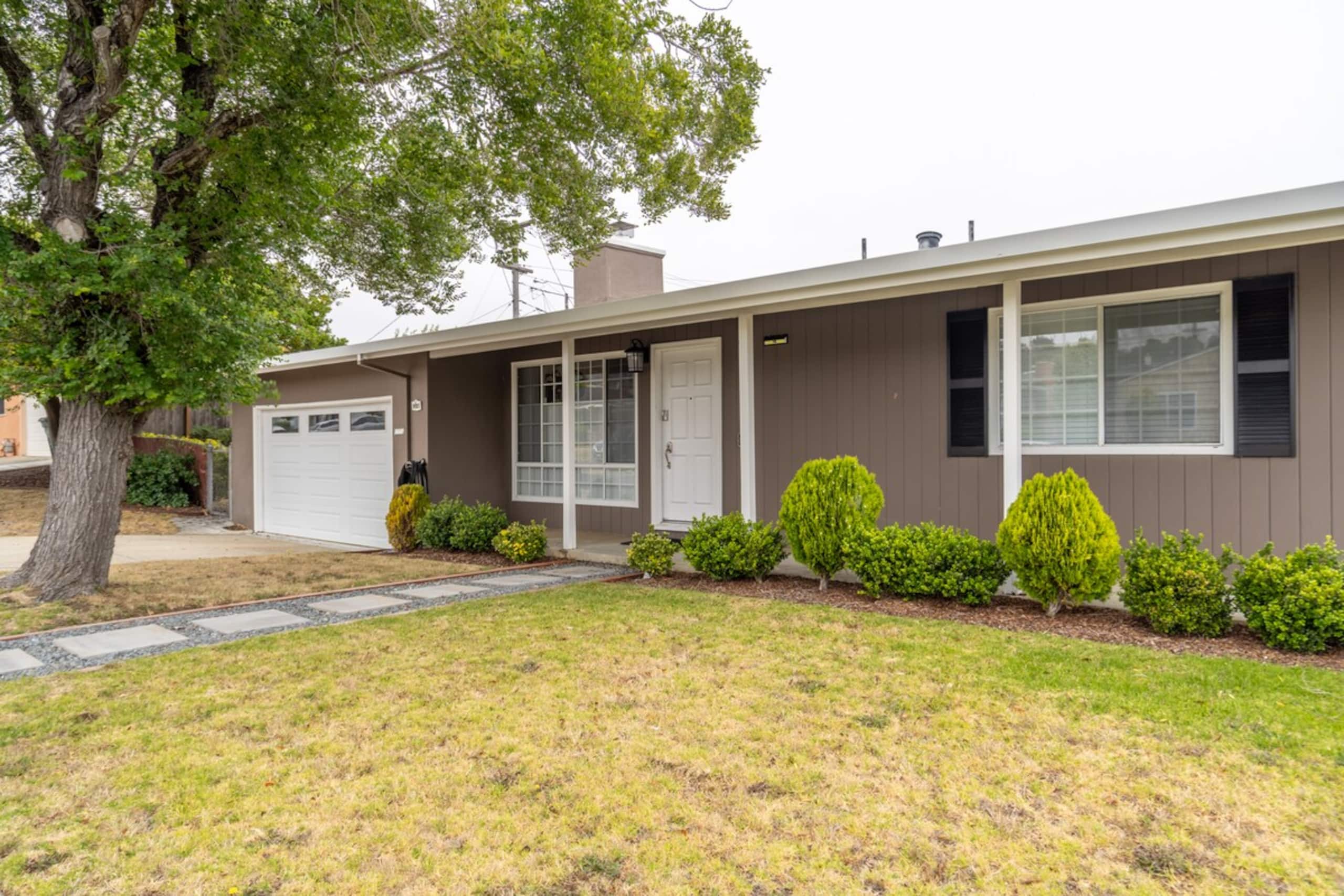 Cozy Home in South San Francisco - Photo 32