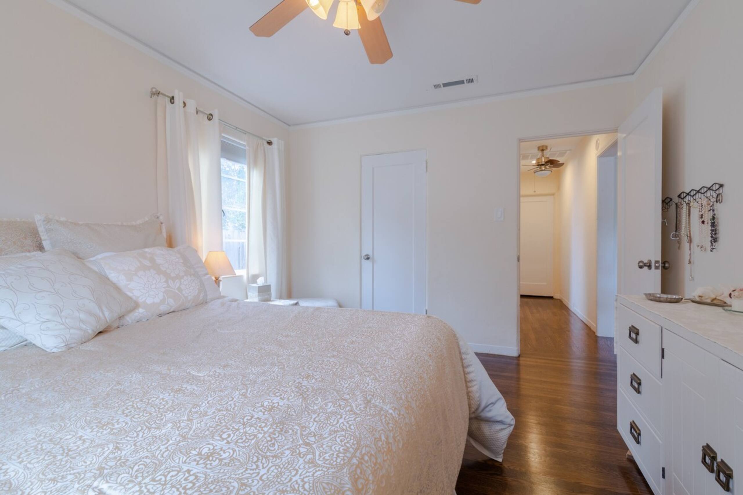 Faceb00k Stanford Cottage Home - Photo 13