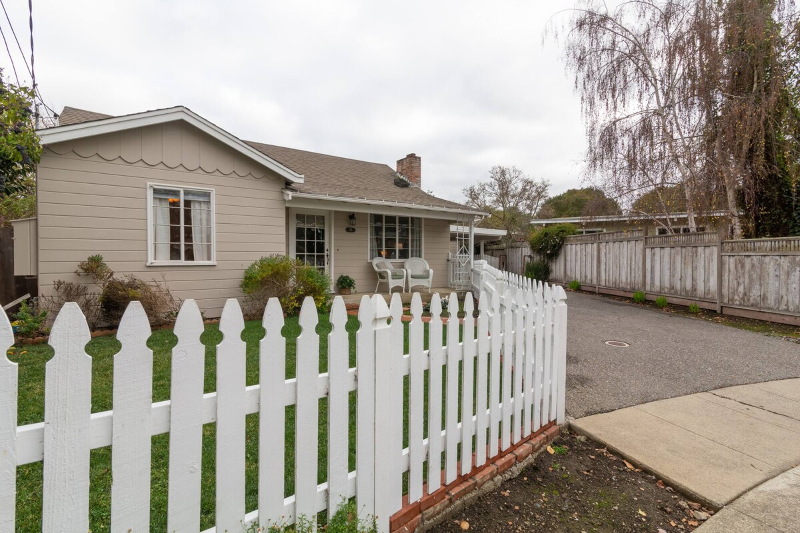 Faceb00k Stanford Cottage Home - Photo 26