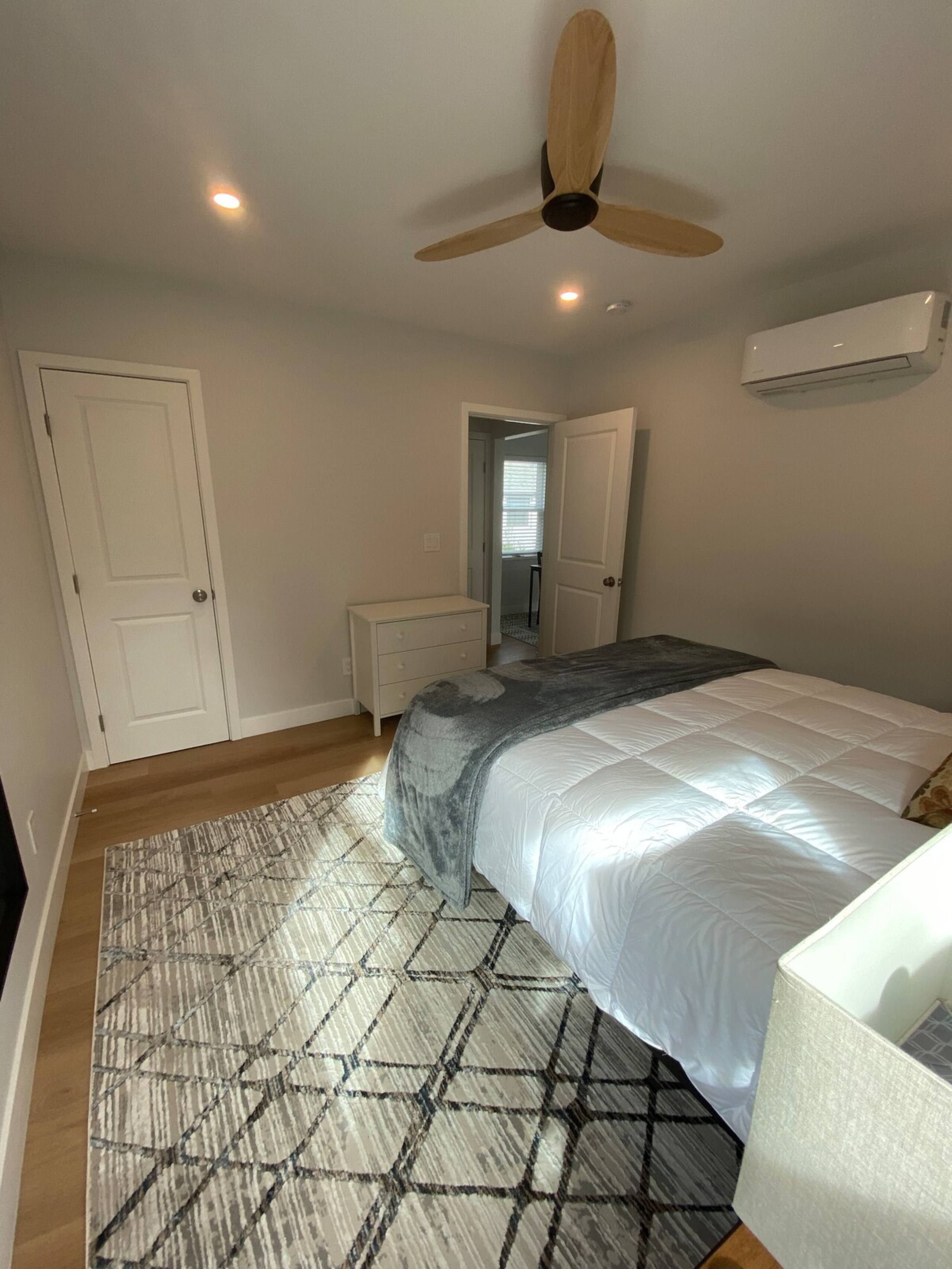 Palo Alto - Quiet & Comfortable Apartment, Parking - Photo 14