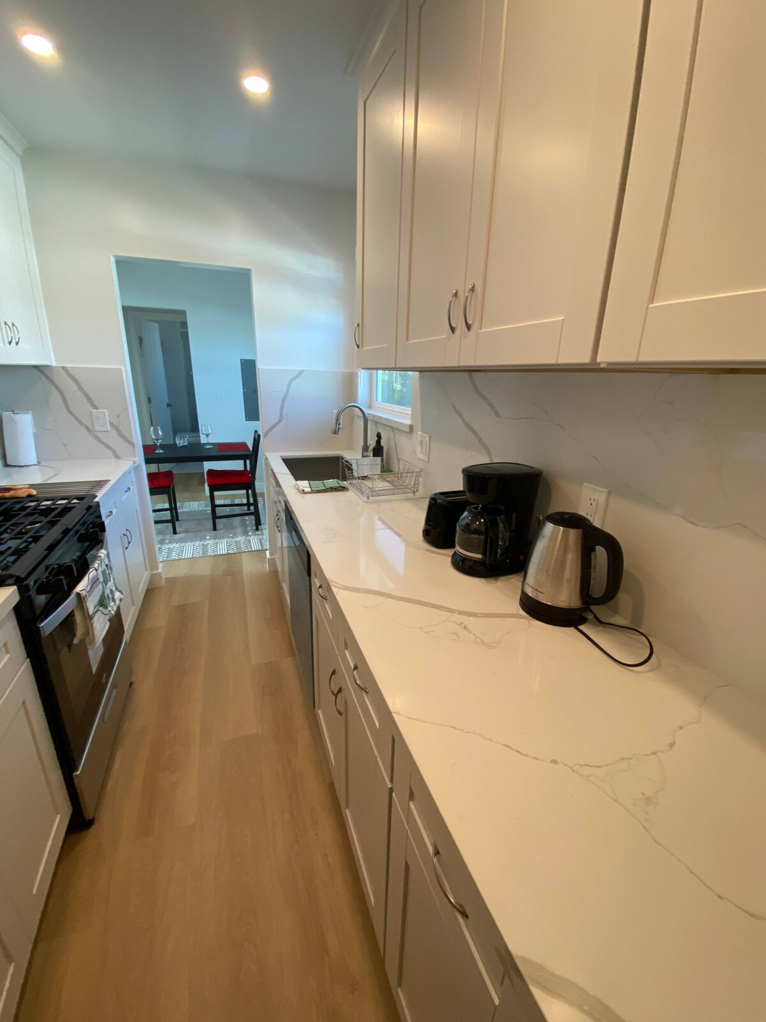 Palo Alto - Quiet & Comfortable Apartment, Parking - Photo 8