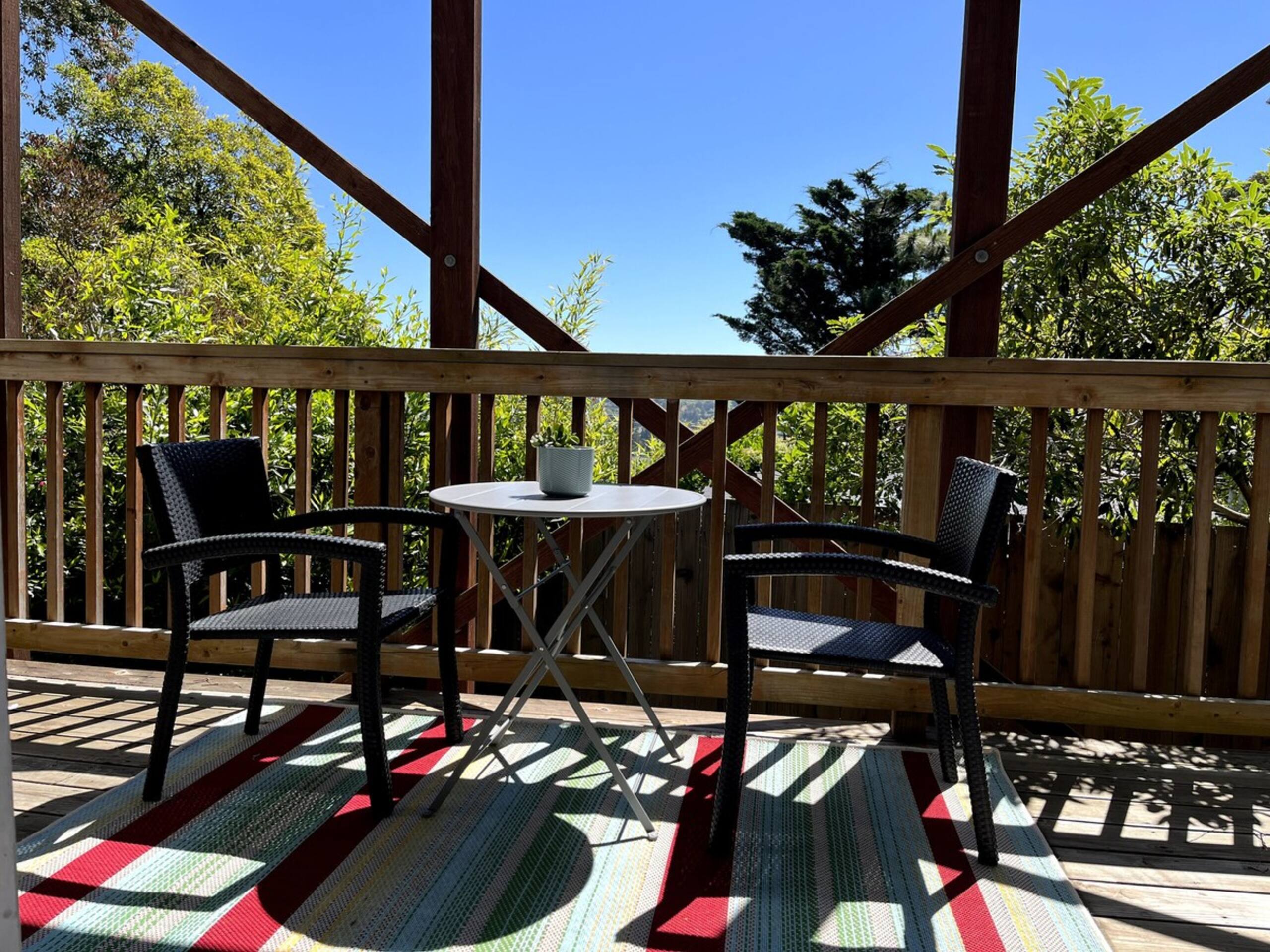 Charming 2 Bed Home - Photo 20