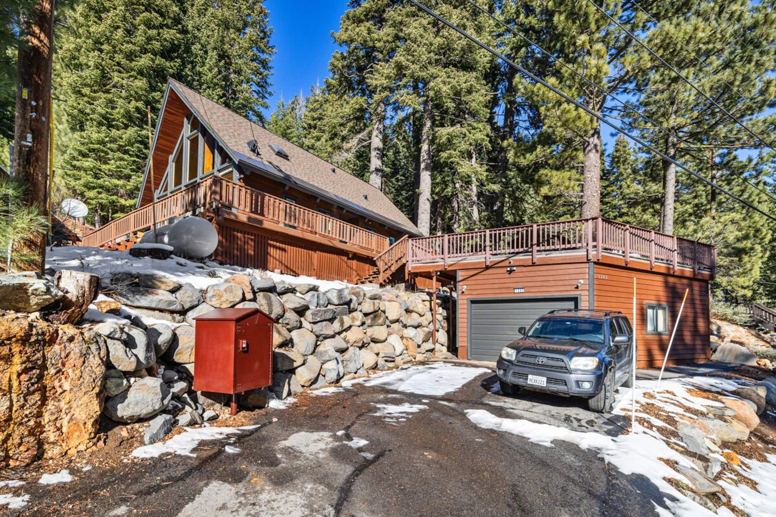 Tahoe Summer Dog Friendly Home in Olympic Valley - Photo 25