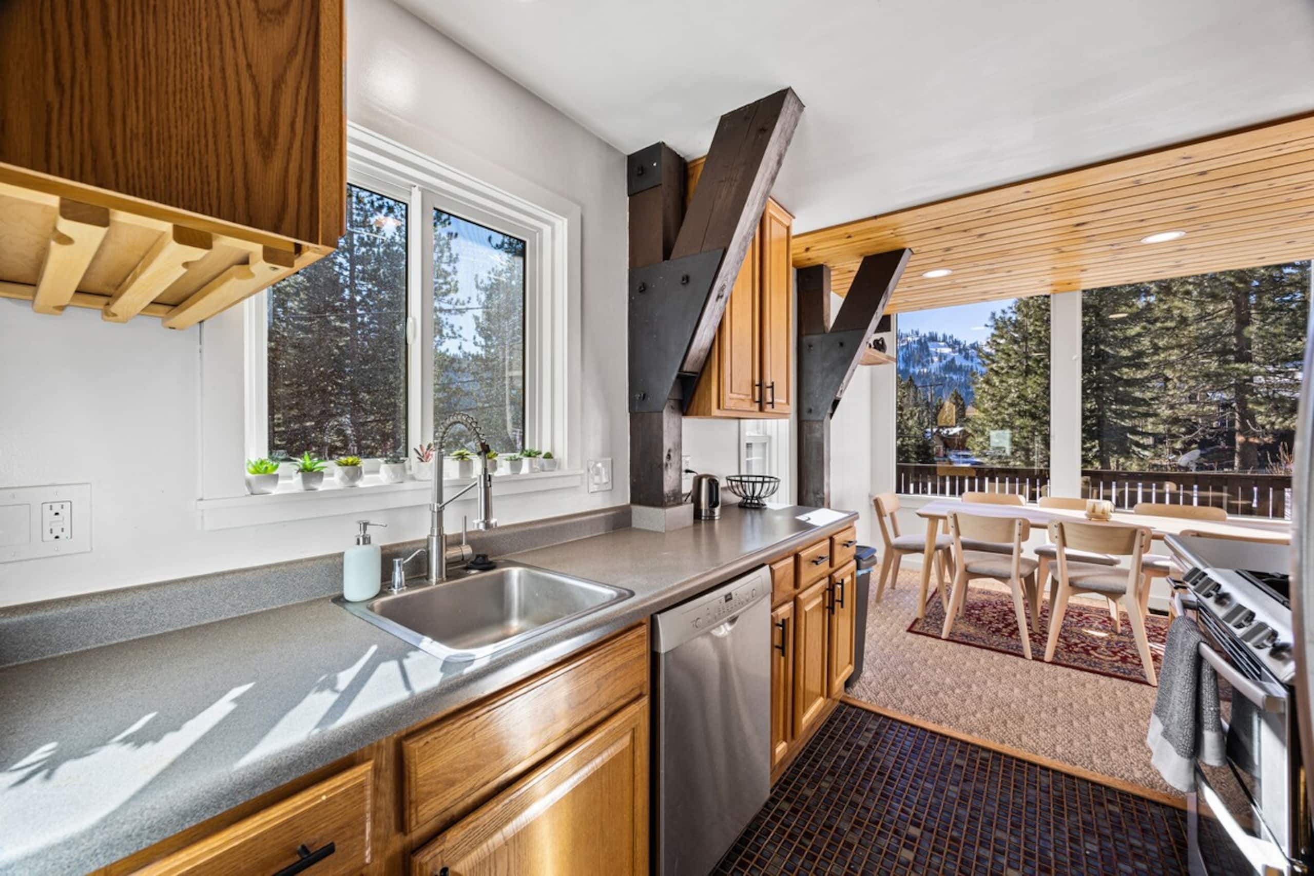 Tahoe Summer Dog Friendly Home in Olympic Valley - Photo 21