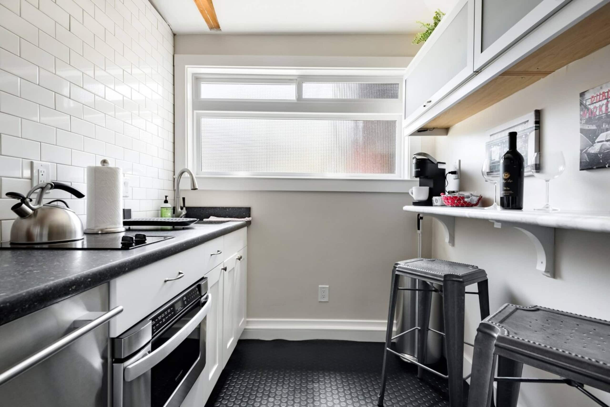 Downtown Walnut Creek Cottage (The Walnut) - Photo 5