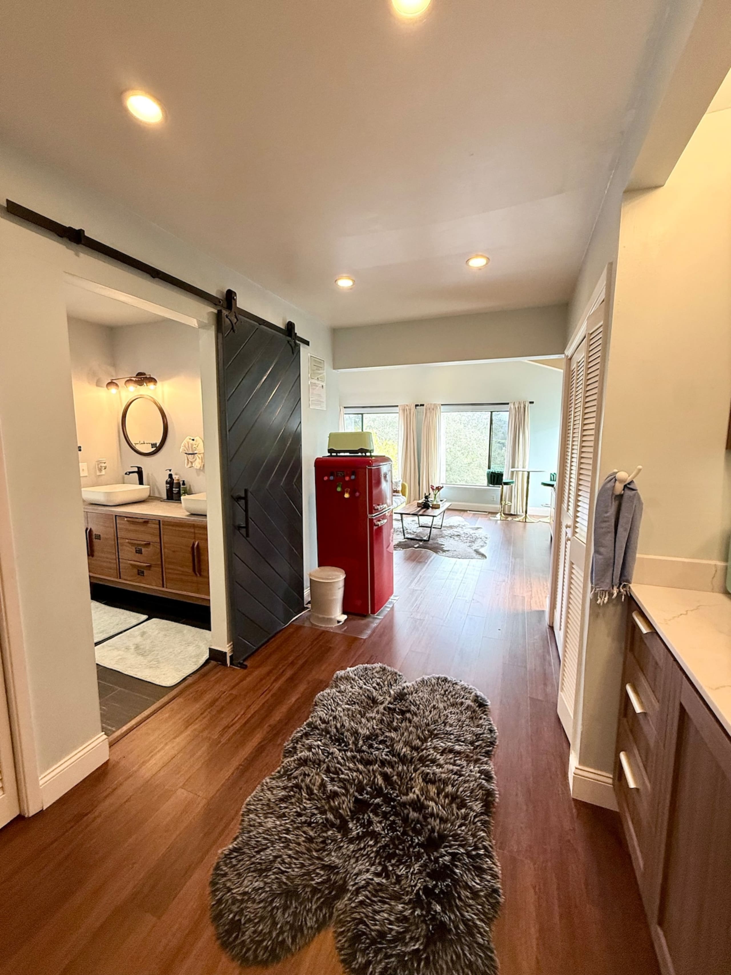 Modern 1BR Carmel Beach Escape, Mins to Downtown - Photo 7