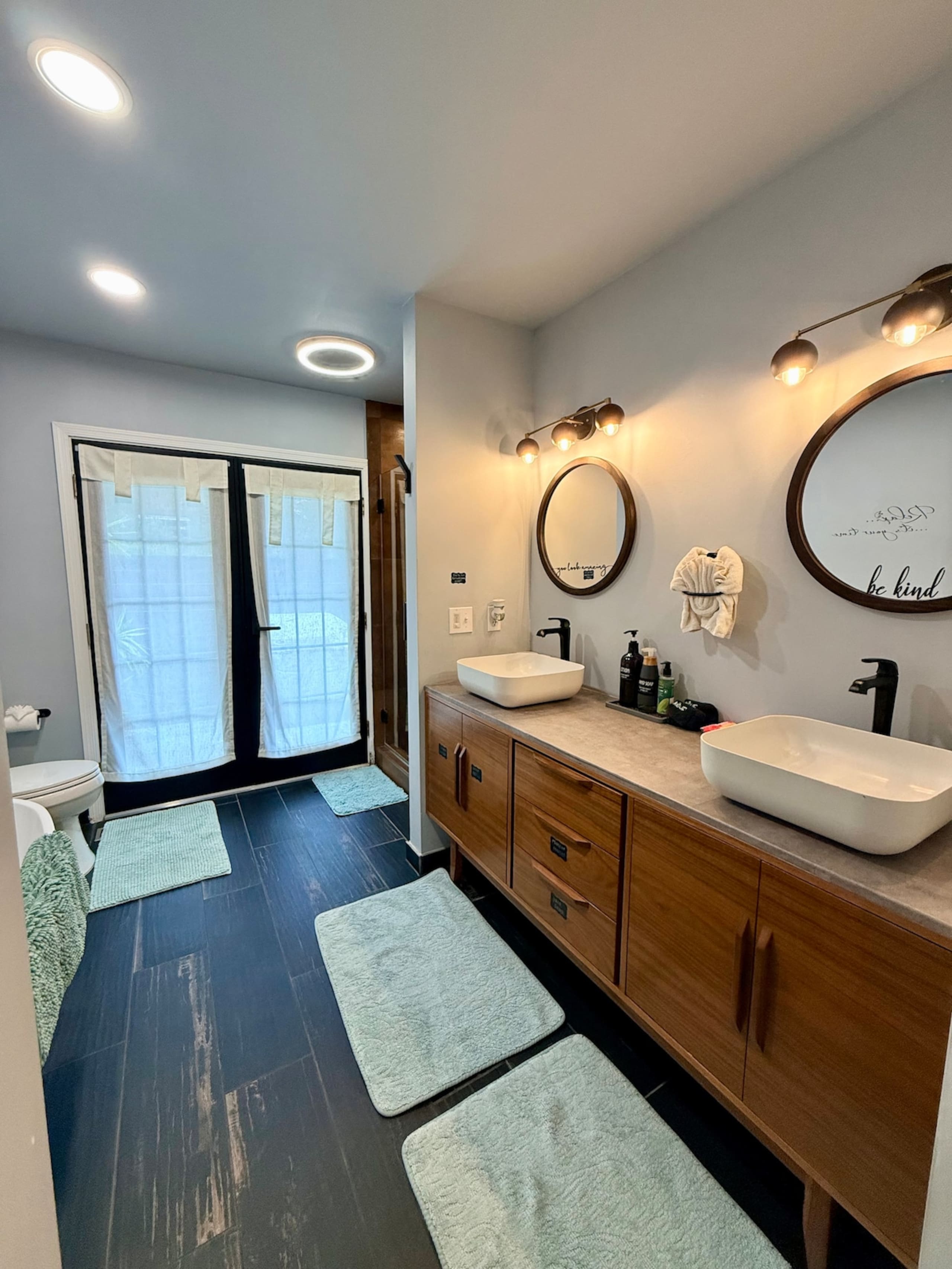 Modern 1BR Carmel Beach Escape, Mins to Downtown - Photo 21