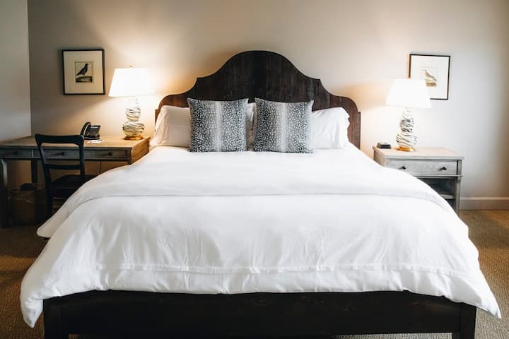 Seven Branches ~ Sugarloaf Room - Sonoma, CA