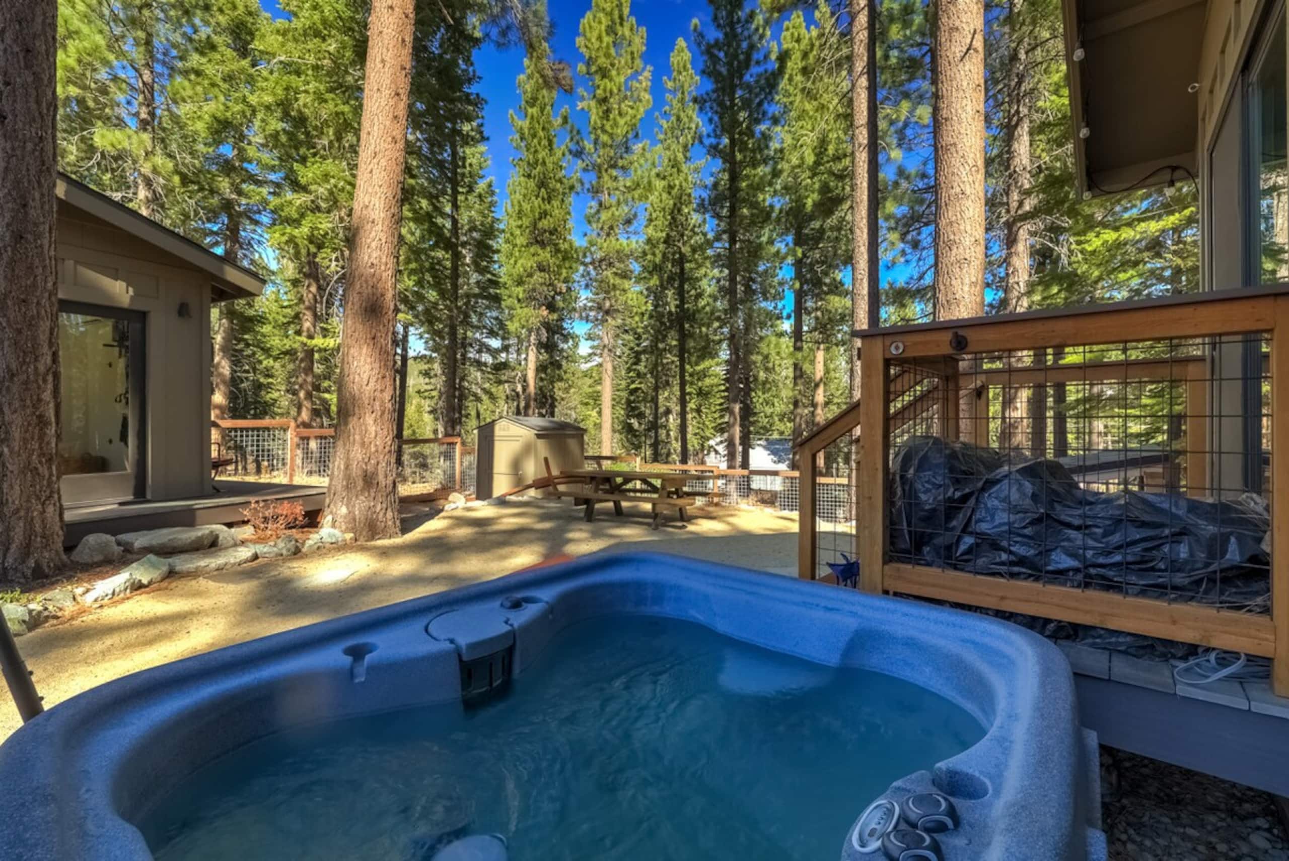 Mountain Pine Memories - Pets + Hot tub + Fire pit - Photo 38