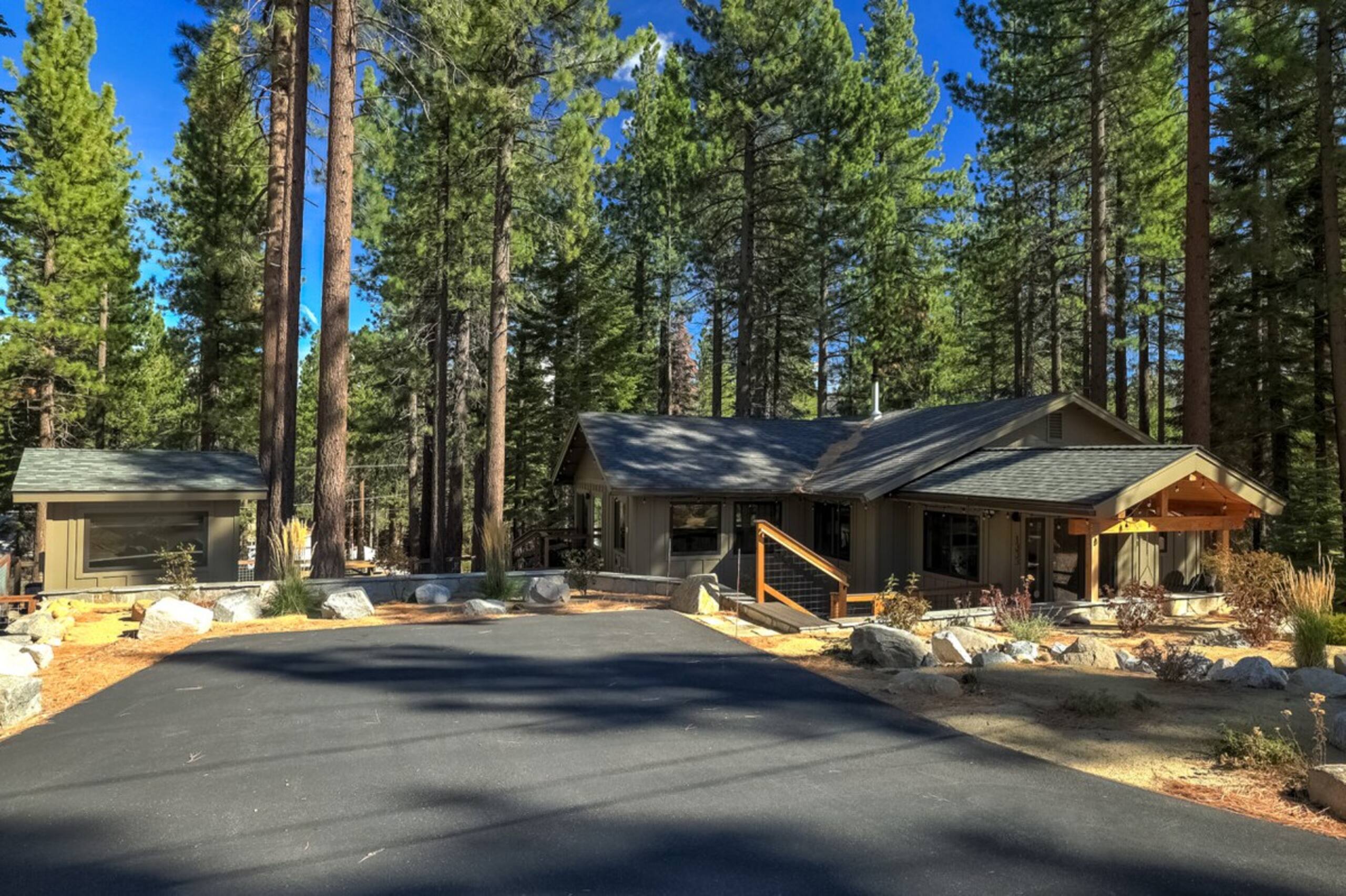 Mountain Pine Memories - Pets + Hot tub + Fire pit - Photo 39