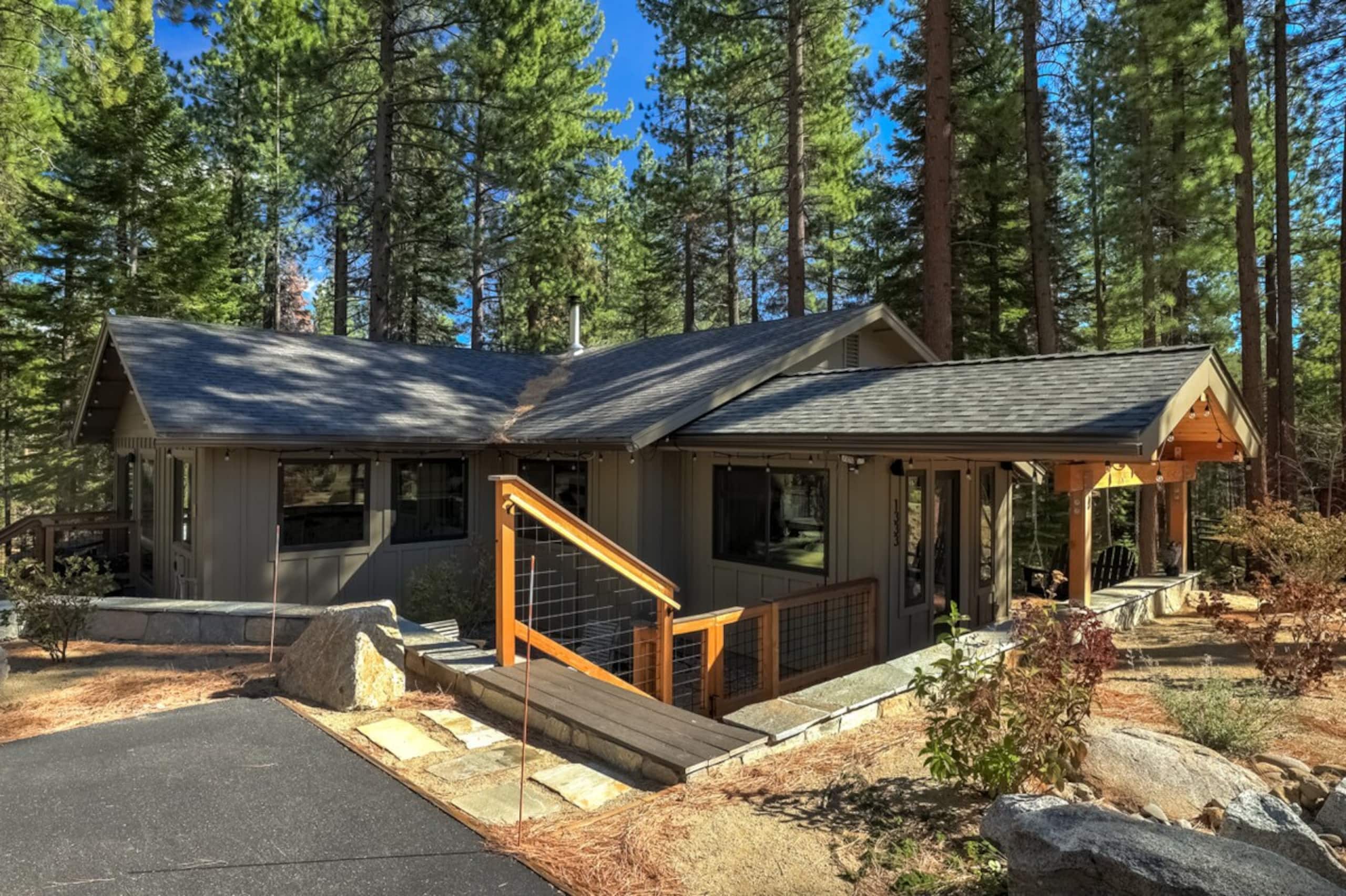 Mountain Pine Memories - Pets + Hot tub + Fire pit - Photo 40