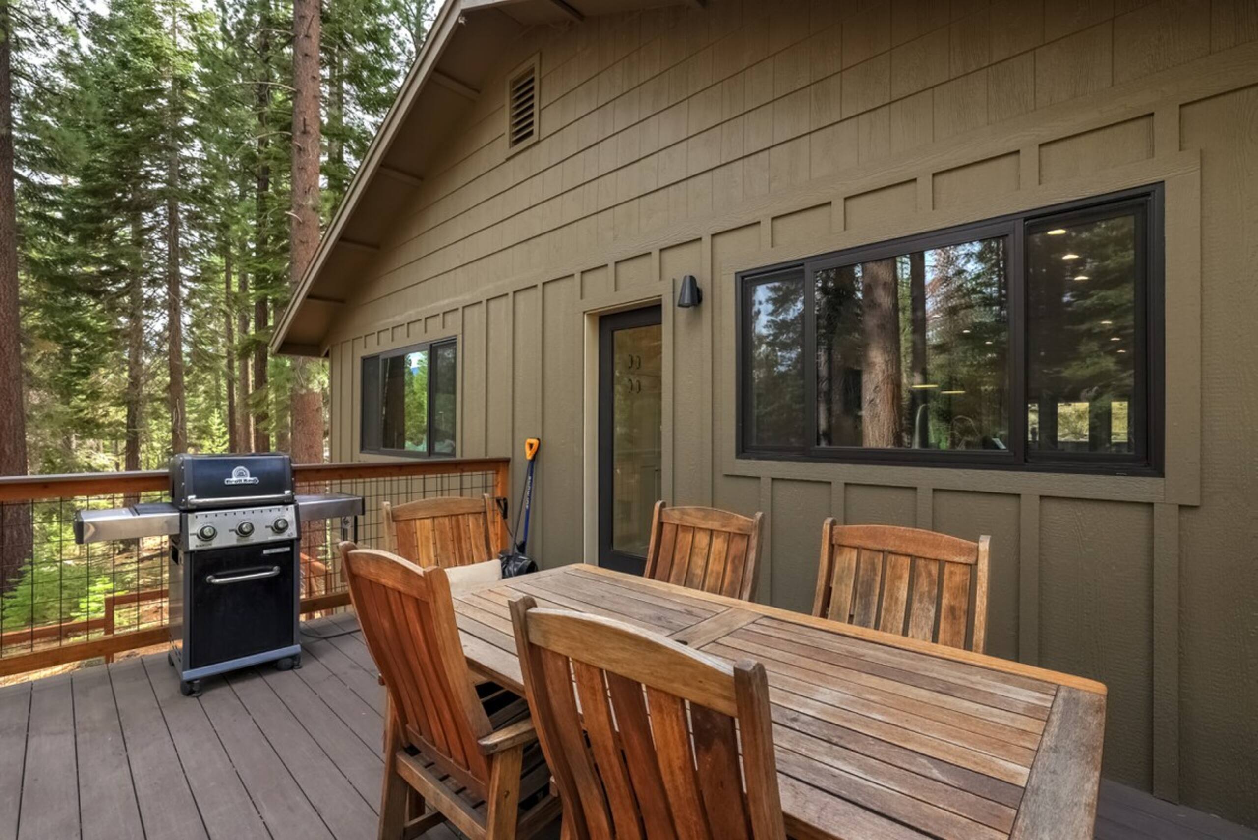 Mountain Pine Memories - Pets + Hot tub + Fire pit - Photo 36