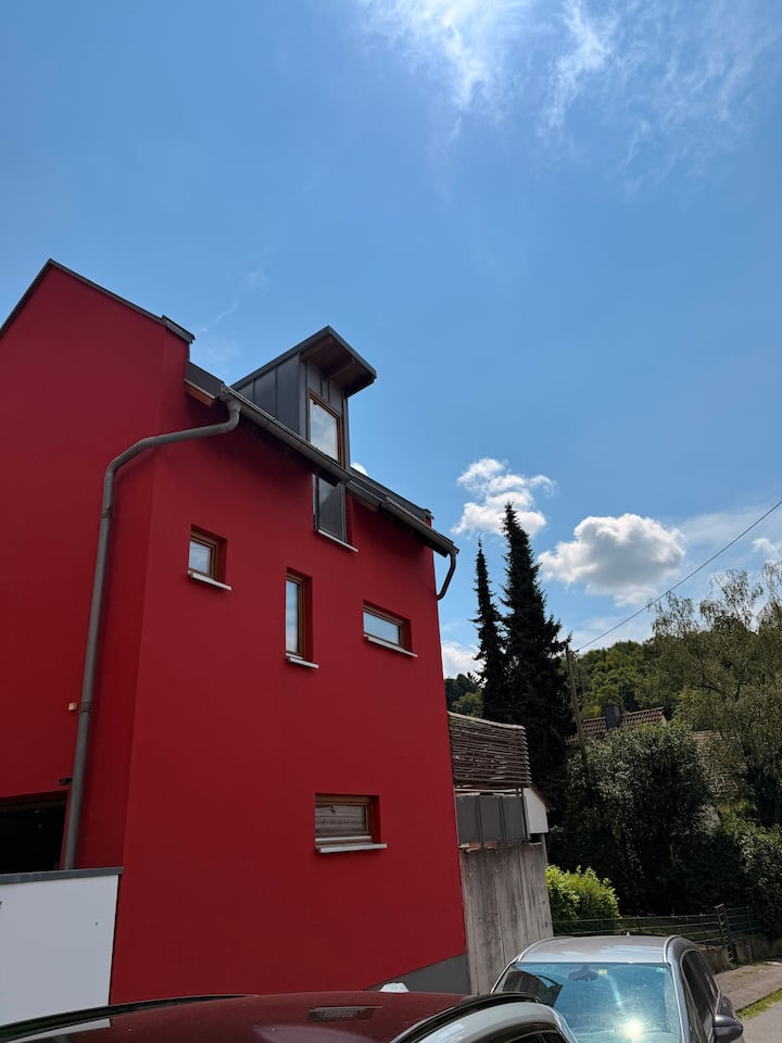 Kleines Rotes Haus  Ruhig Gelegen & Stadtnah - Wiesbaden