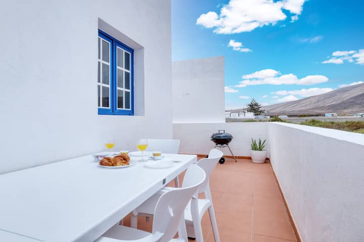 Casa Suso - Orzola Coastal Retreat By Lvh - La Graciosa