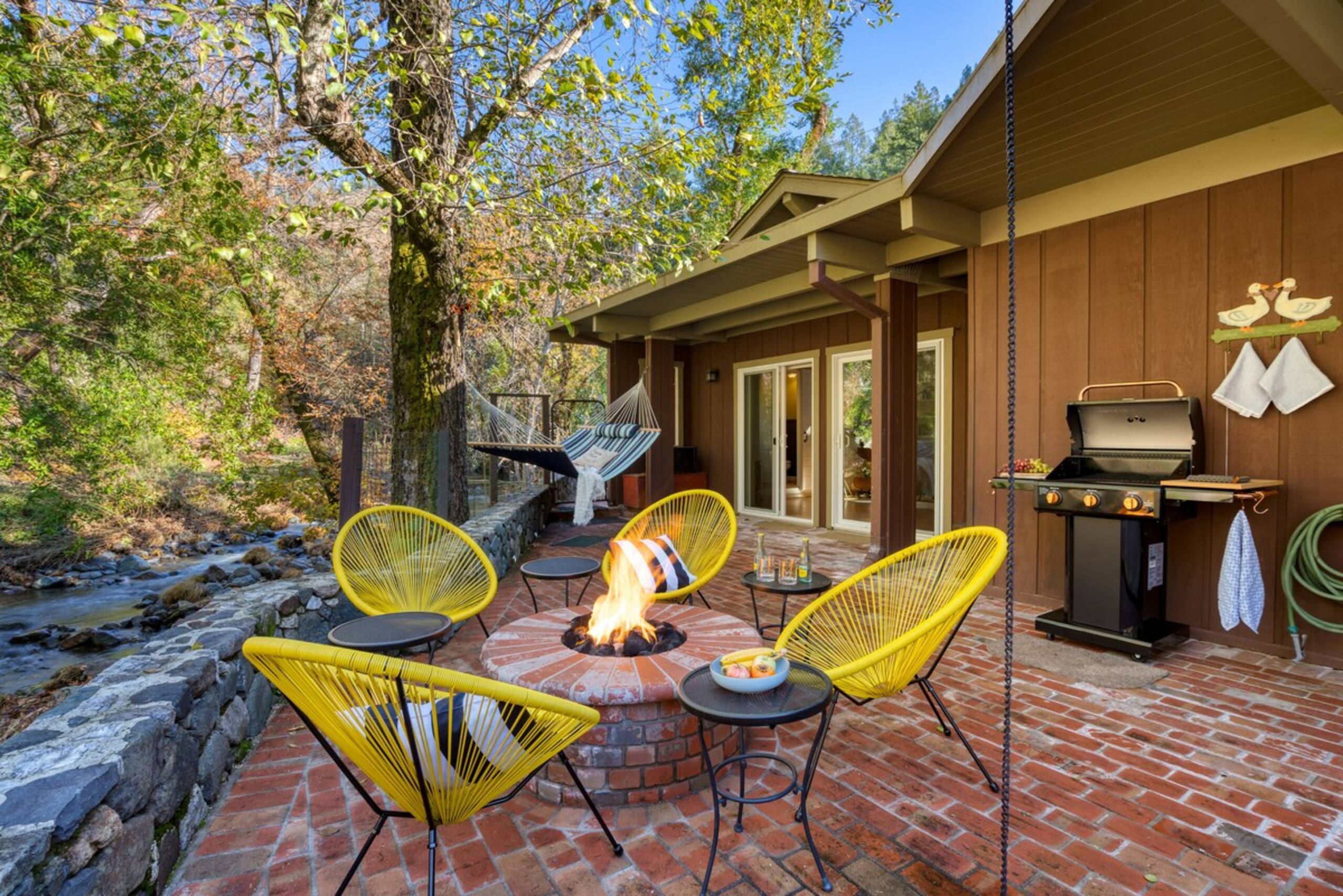 Sonoma Creek Haven, Creekside Hot Tub Retreat - Photo 47