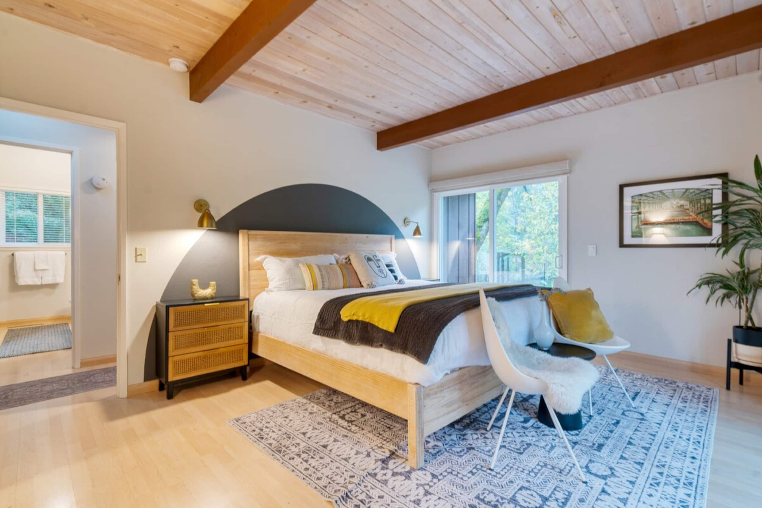 Sonoma Creek Haven, Creekside Hot Tub Retreat - Photo 31
