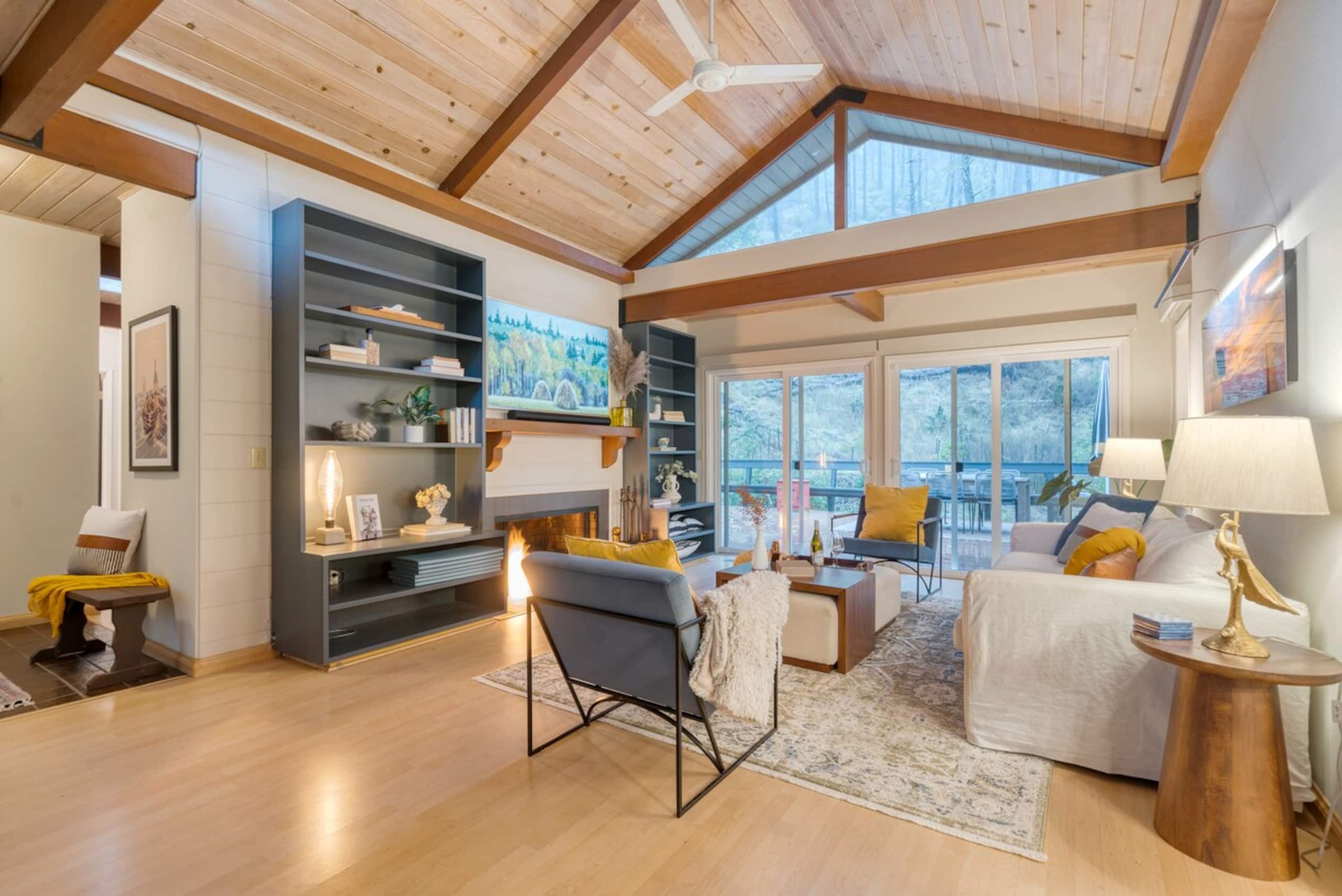 Sonoma Creek Haven, Creekside Hot Tub Retreat - Photo 12