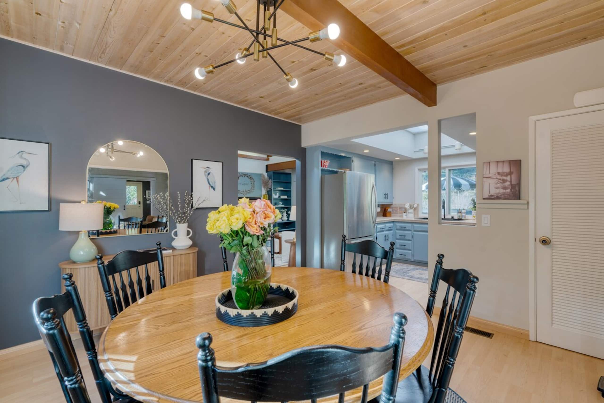 Sonoma Creek Haven, Creekside Hot Tub Retreat - Photo 26